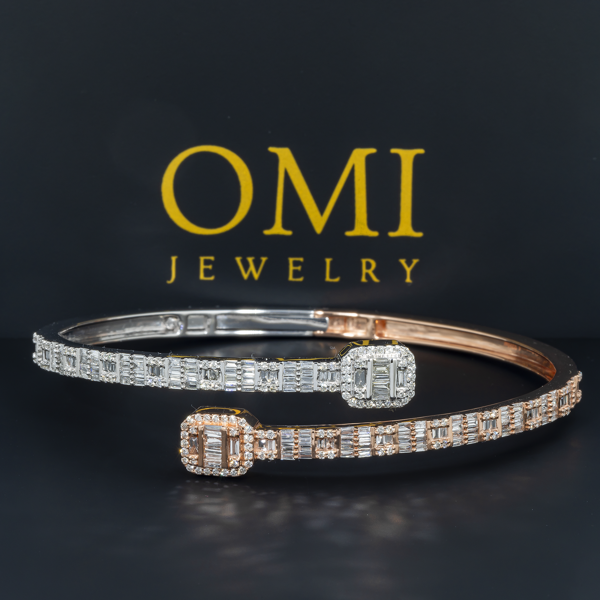 10K GOLD ROUND AND BAGUETTE DIAMOND SQUARE SHAPE BANGLE 1.49 CT