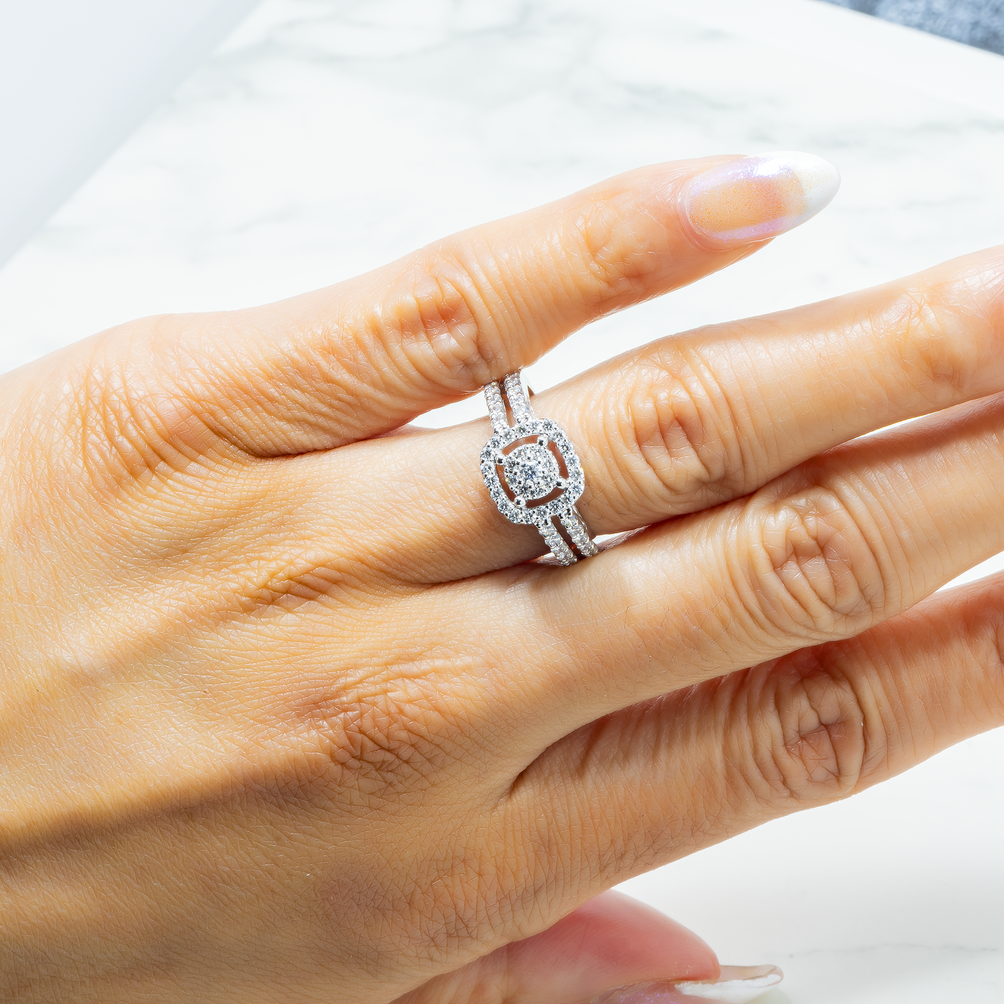 14K GOLD ROUND DIAMOND HALO ENGAGEMENT RING 0.99 CTW