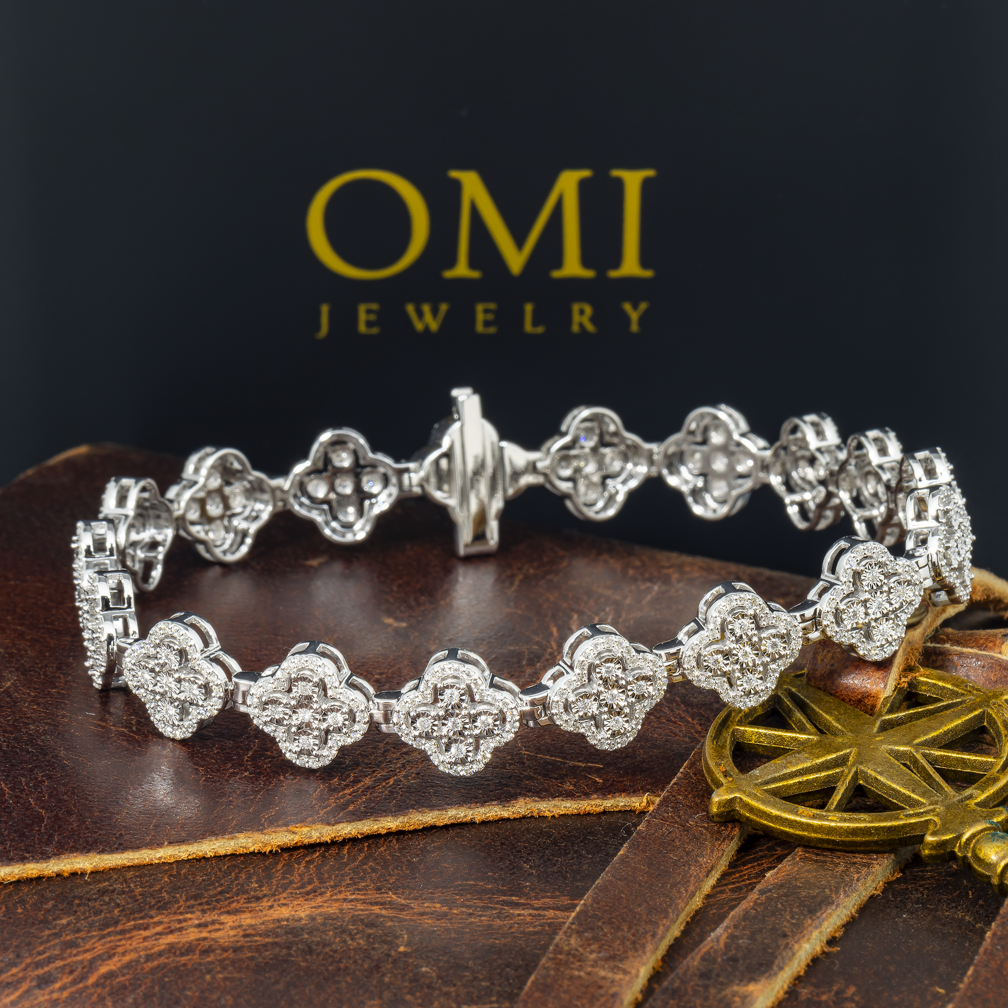 14K GOLD CLOVER BRACELET 1.86 CT