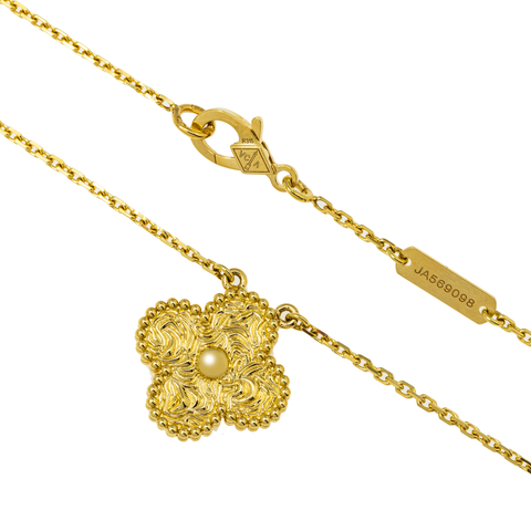 18K GOLD TEXTURED CLOVER NECKLACE