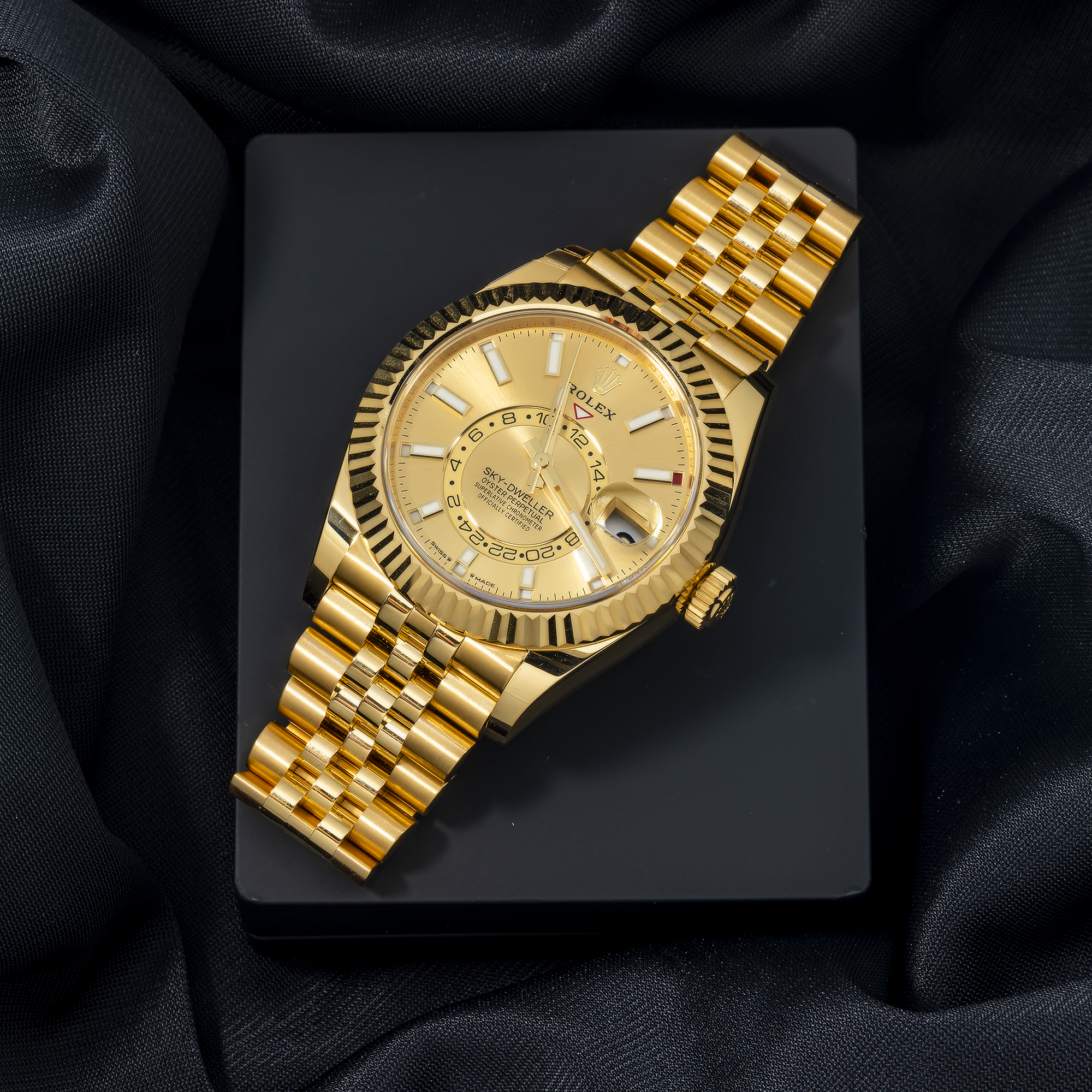 Rolex Sky-Dweller 42MM 336938 Champagne Dial Fluted Bezel 18K Rolex Sky-Dweller 42MM 336938 Champagne Dial Fluted Bezel 18K