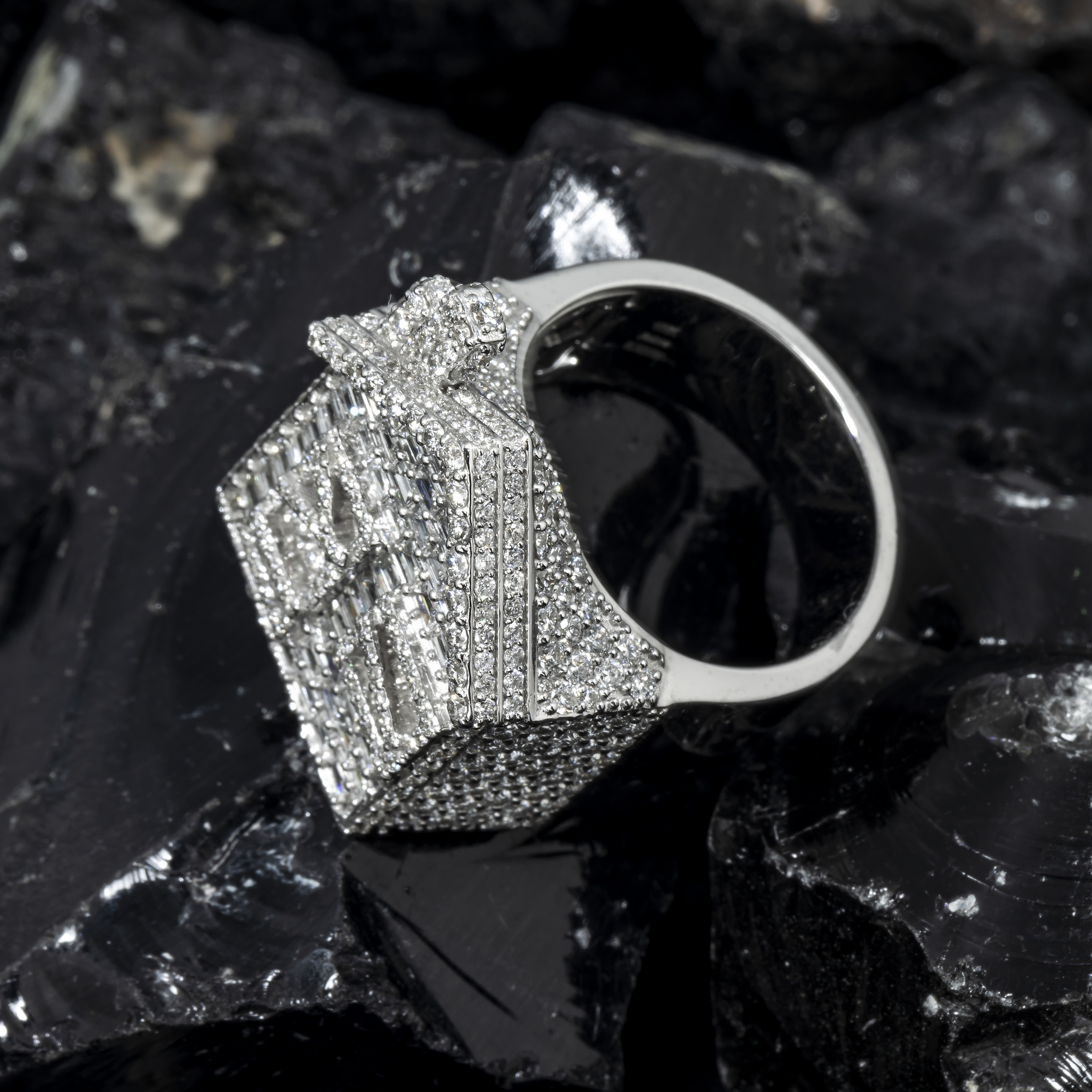 10K GOLD BAGUETTE AND ROUND DIAMOND TRAP HOUSE RING 5.14 CT