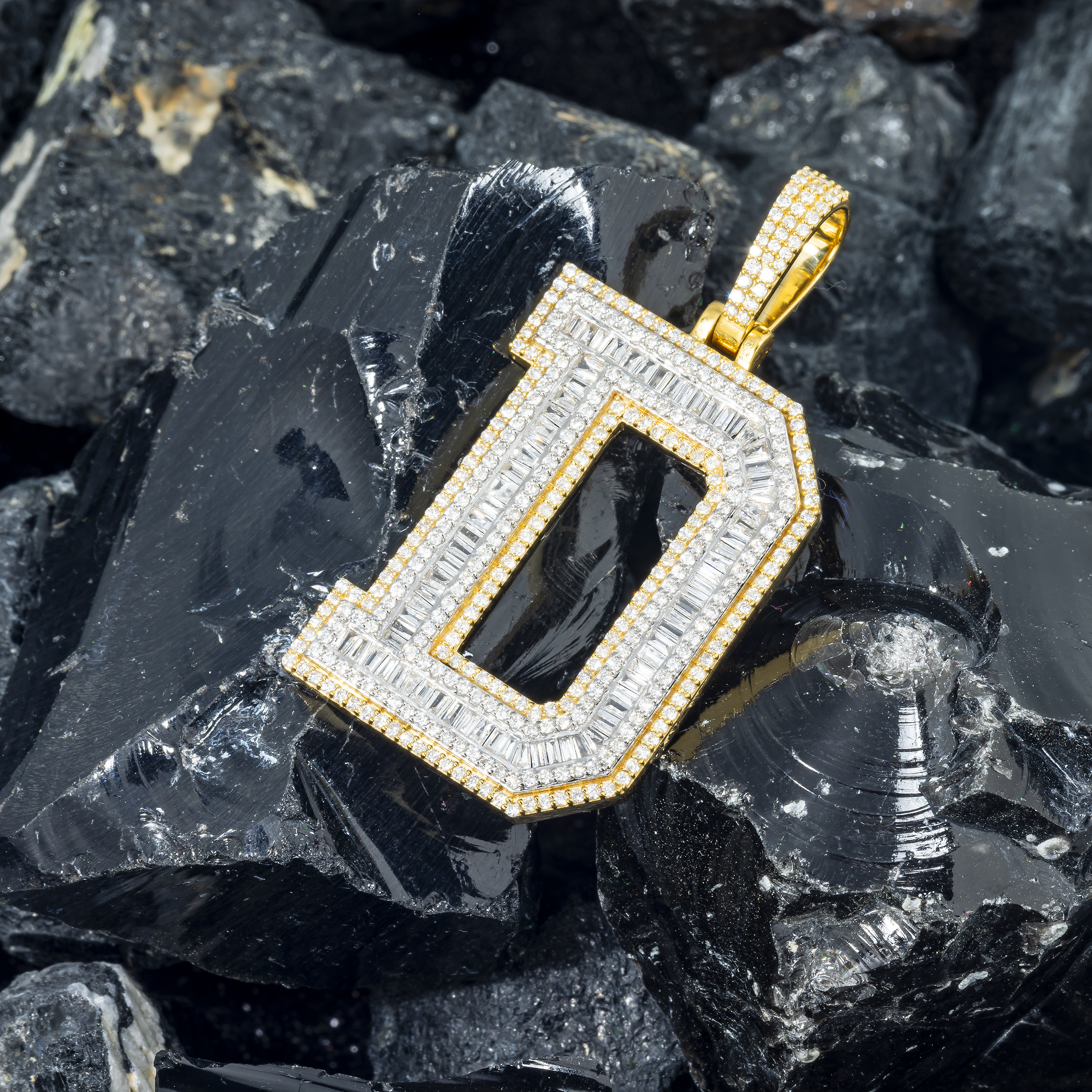 10K GOLD BAGUETTE AND ROUND DIAMOND INITIAL D PENDANT 1.82 CT