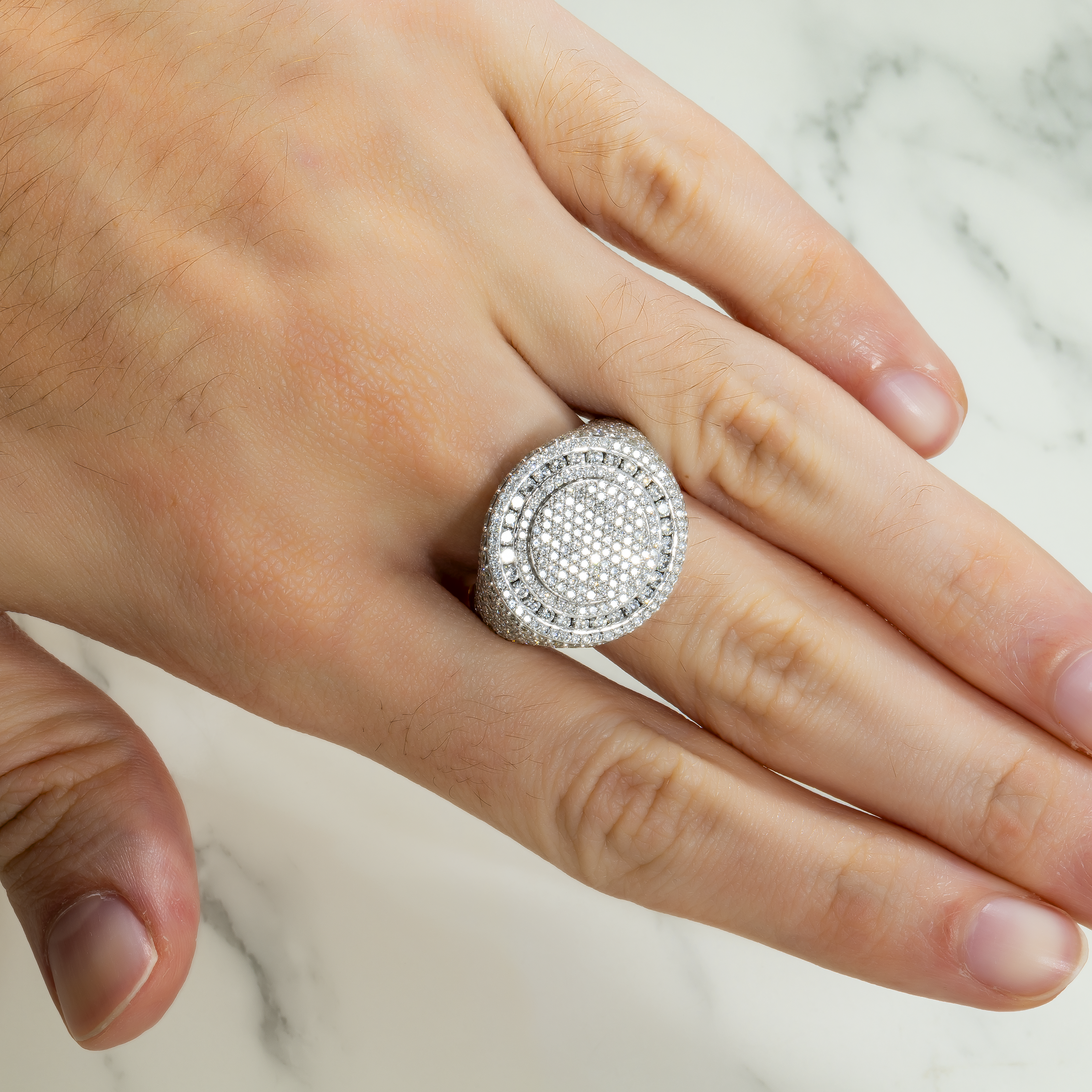 10K GOLD ROUND AND BAGUETTE DIAMOND CIRCULAR RING 4.40 CT