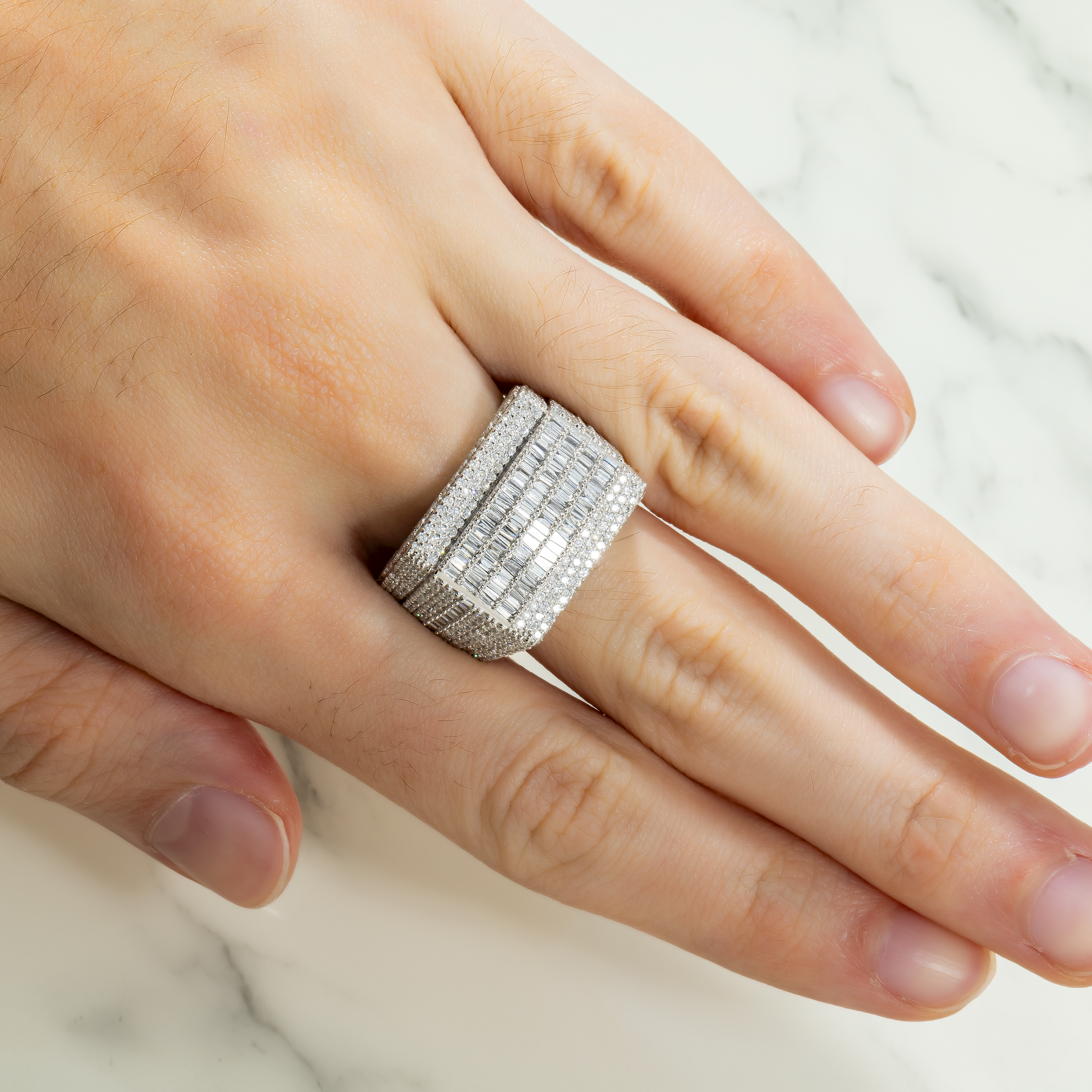 10K GOLD BAGUETTE AND ROUND DIAMOND RECTANGULAR STATEMENT RING 3.49 CT