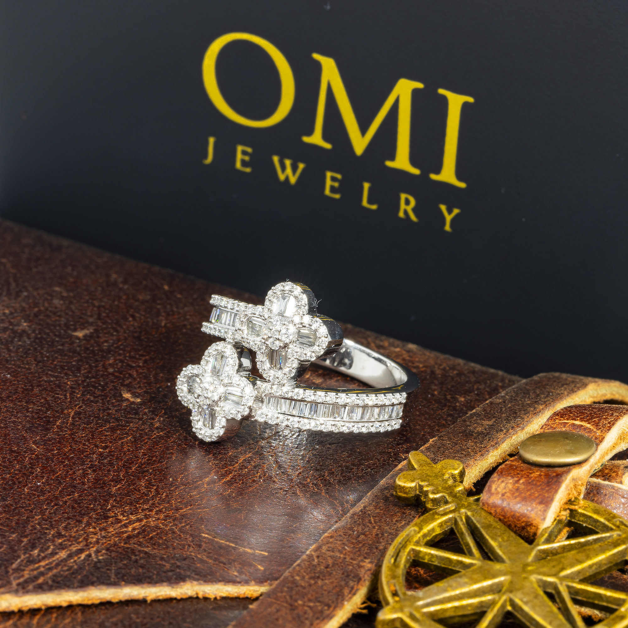 14K GOLD BAGUETTE AND ROUND DIAMOND DOUBLE CLOVER RING 1.09 CT