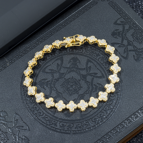 14K GOLD ROUND DIAMONDS WITH SINGLE BORDER CLOVER BRACELET 1.80 CT