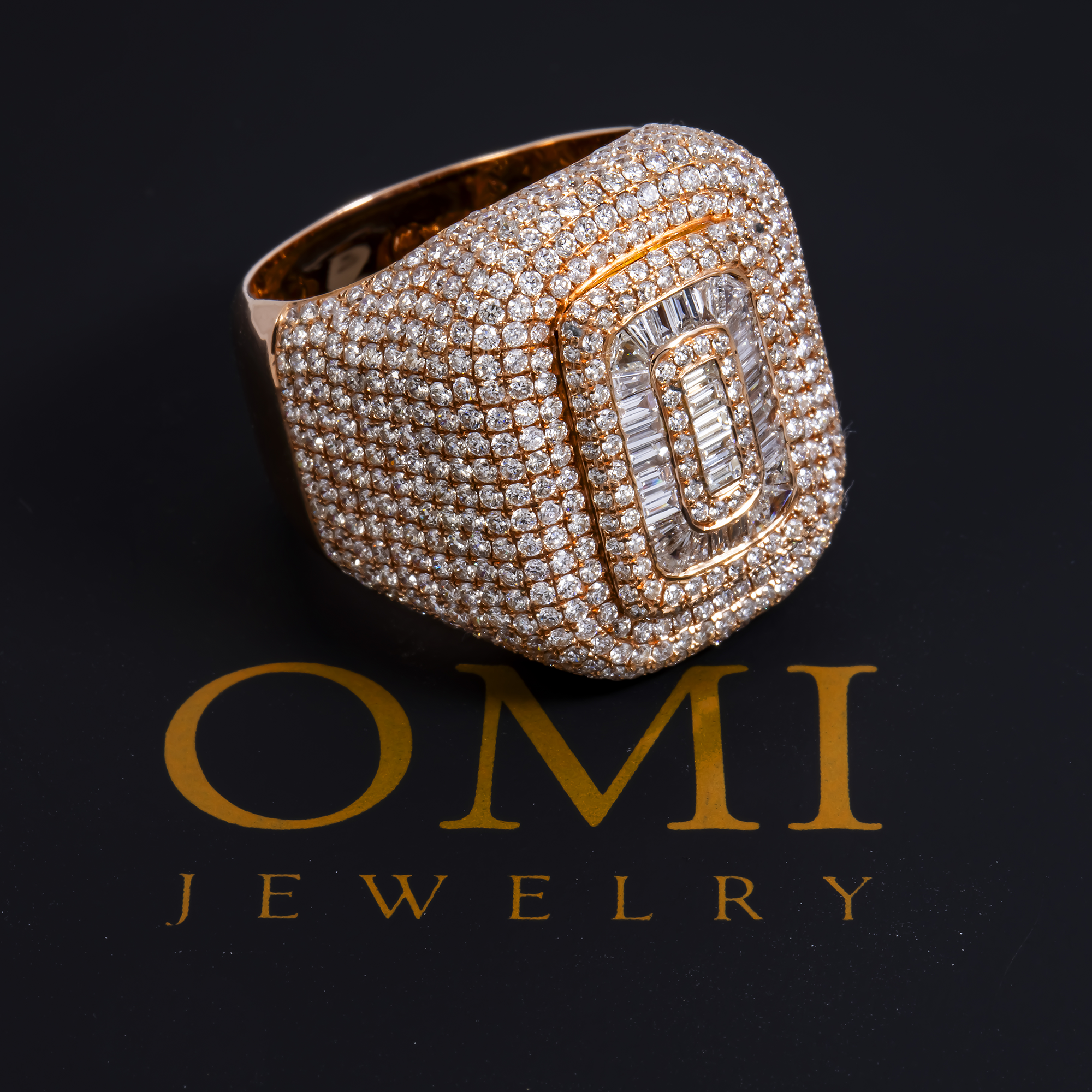 14K GOLD BAGUETTE AND ROUND DIAMOND CLUSTER STATEMENT RING 4.60 CTW