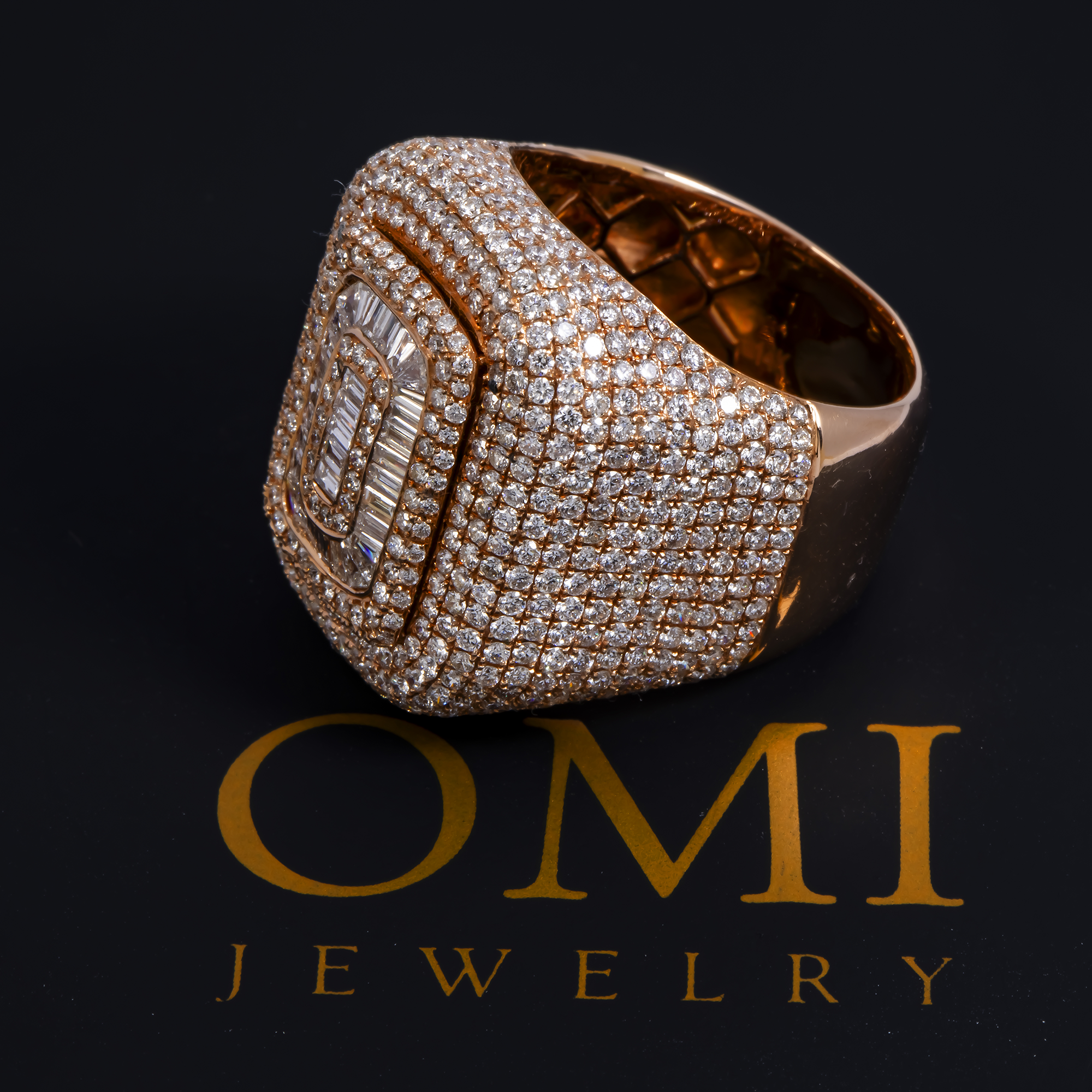 14K GOLD BAGUETTE AND ROUND DIAMOND CLUSTER STATEMENT RING 4.60 CTW