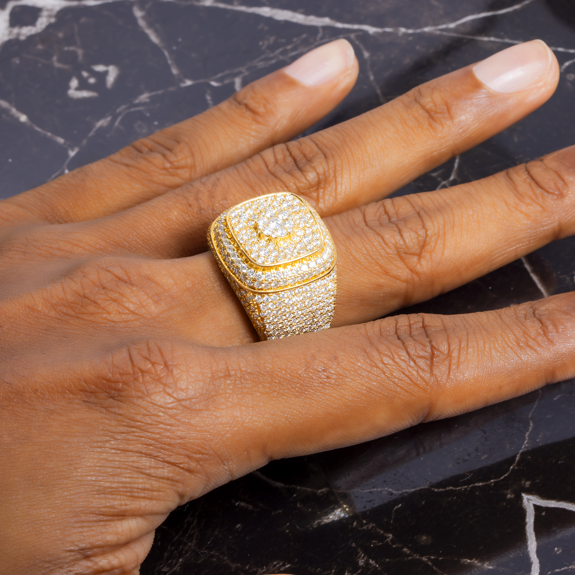 10K GOLD ROUND DIAMOND 3D STATEMENT RING 4.64 CT