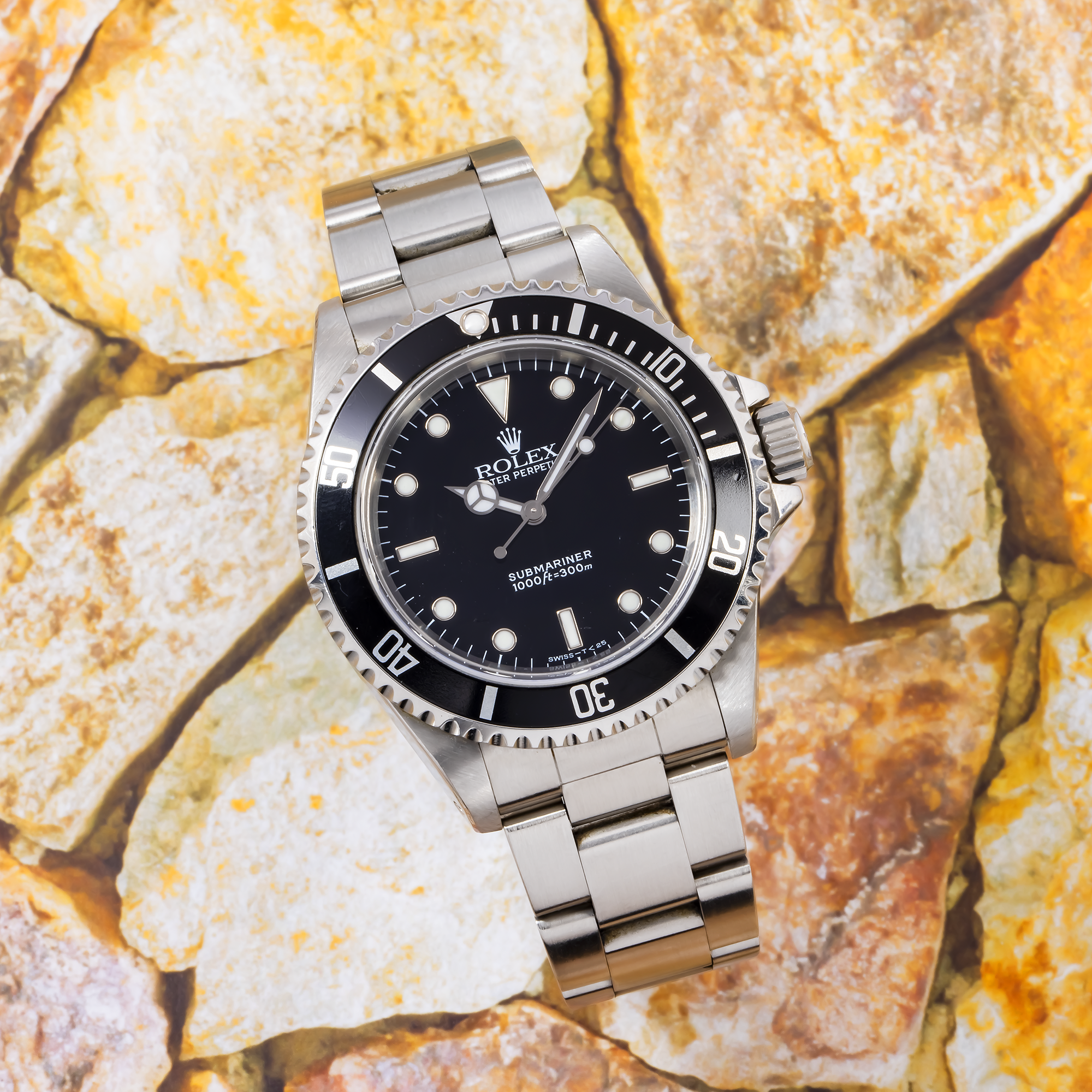 Rolex Submariner 40MM 14060 Black Dial Black Ceramic Bezel Stainless Steel Oyster Bracelet