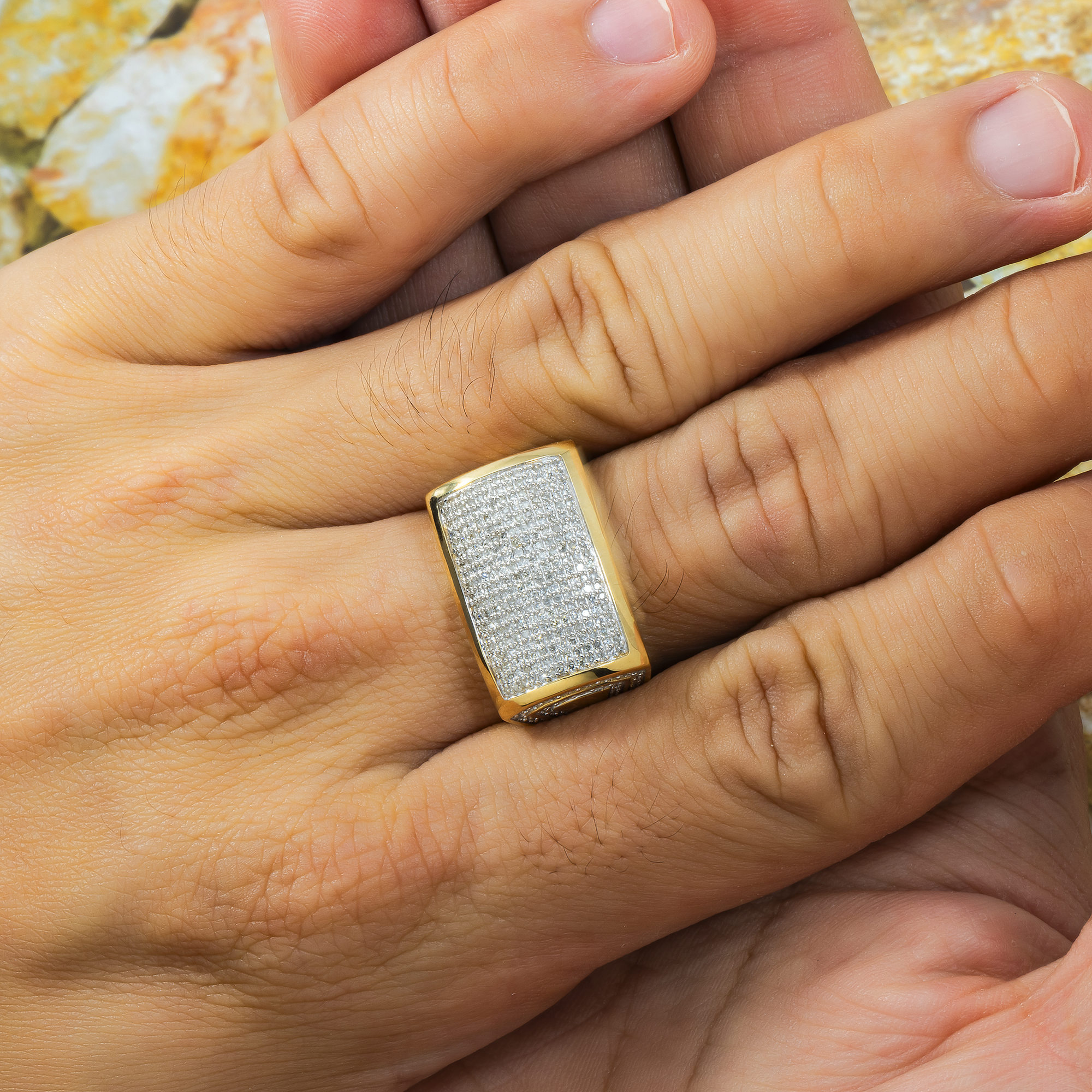 10K GOLD DIAMOND RECTANGULAR STATEMENT RING 0.85 CT