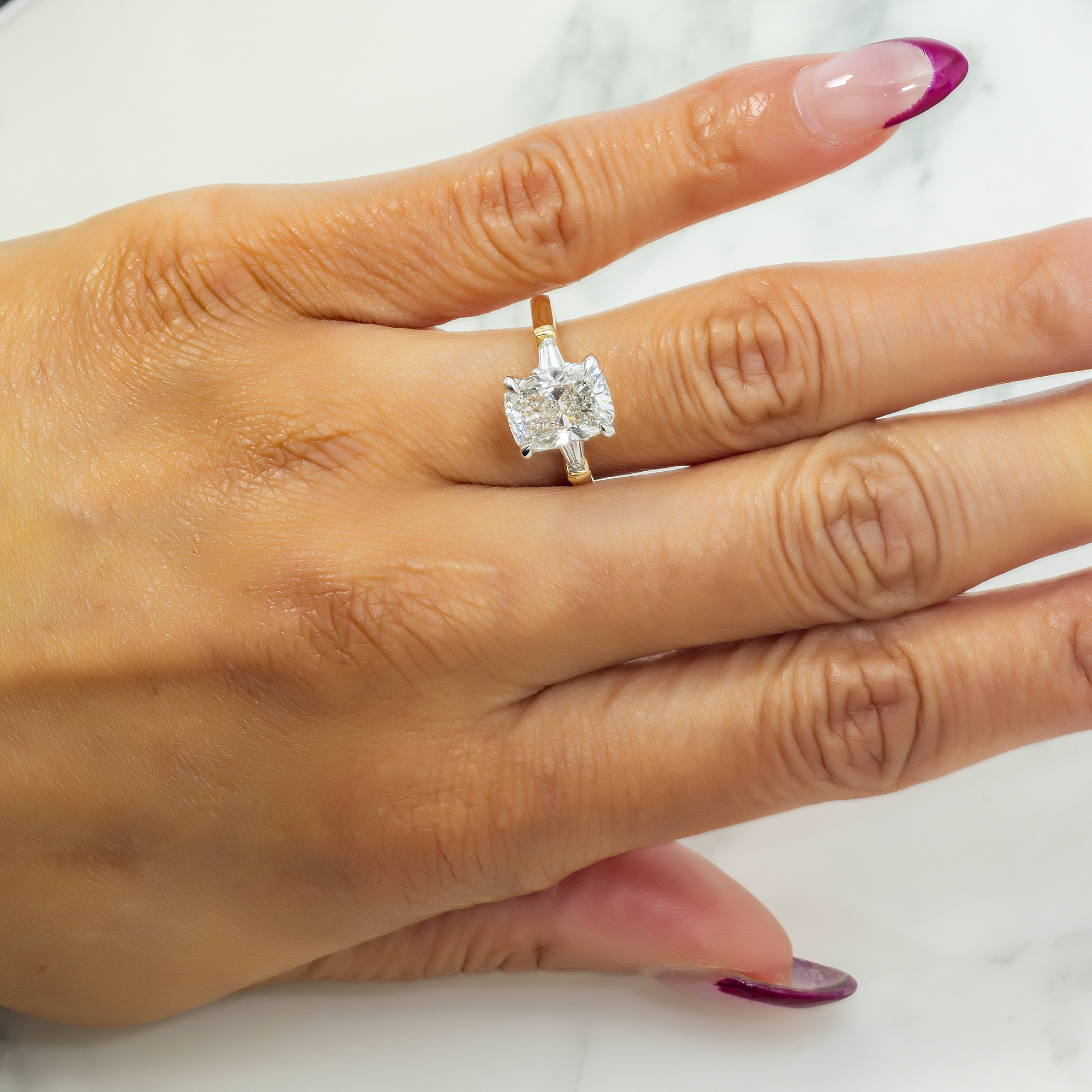 14K GOLD CUSHION CUT DIAMOND ENGAGEMENT RING 3.19 CTW