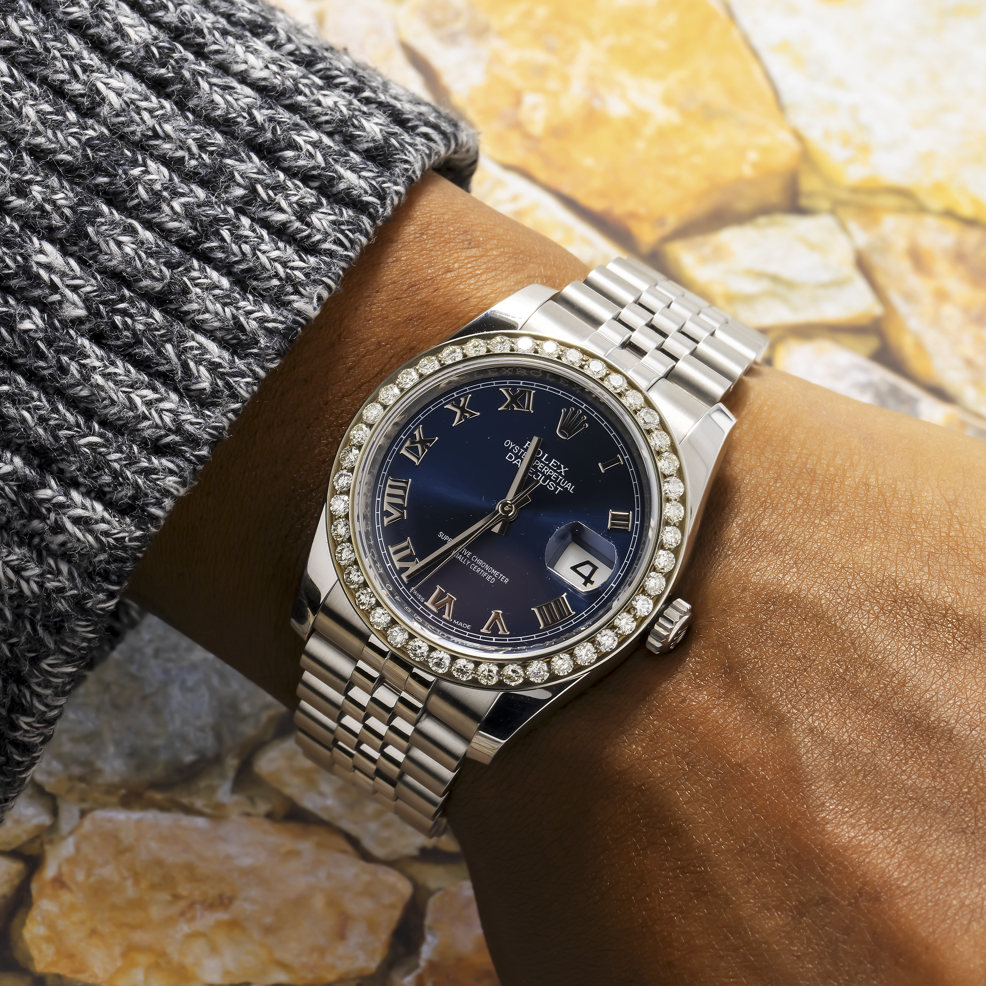 STAINLESS STEEL ROLEX DATEJUST 116200 36MM BLUE DIAL AND DIAMOND BEZEL