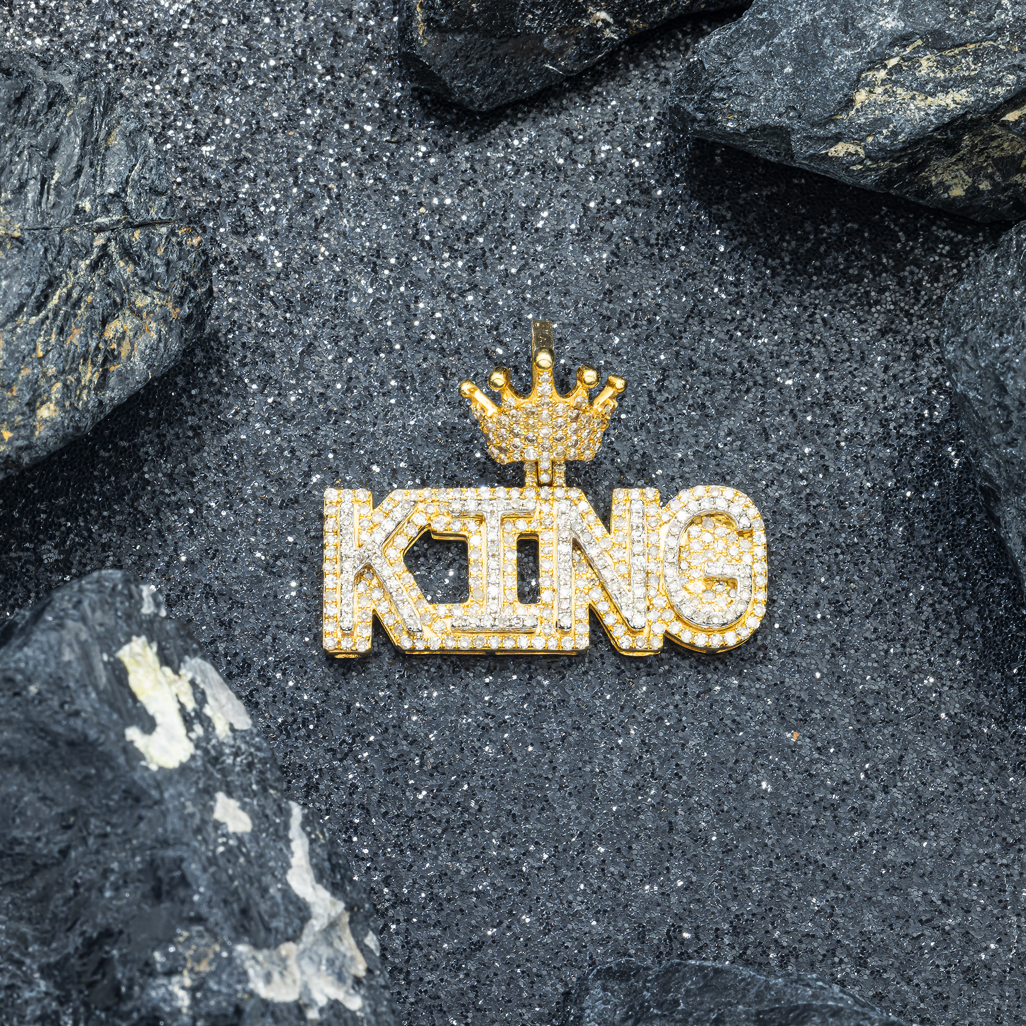 10K GOLD DIAMOND KING PENDANT 1.00 CT