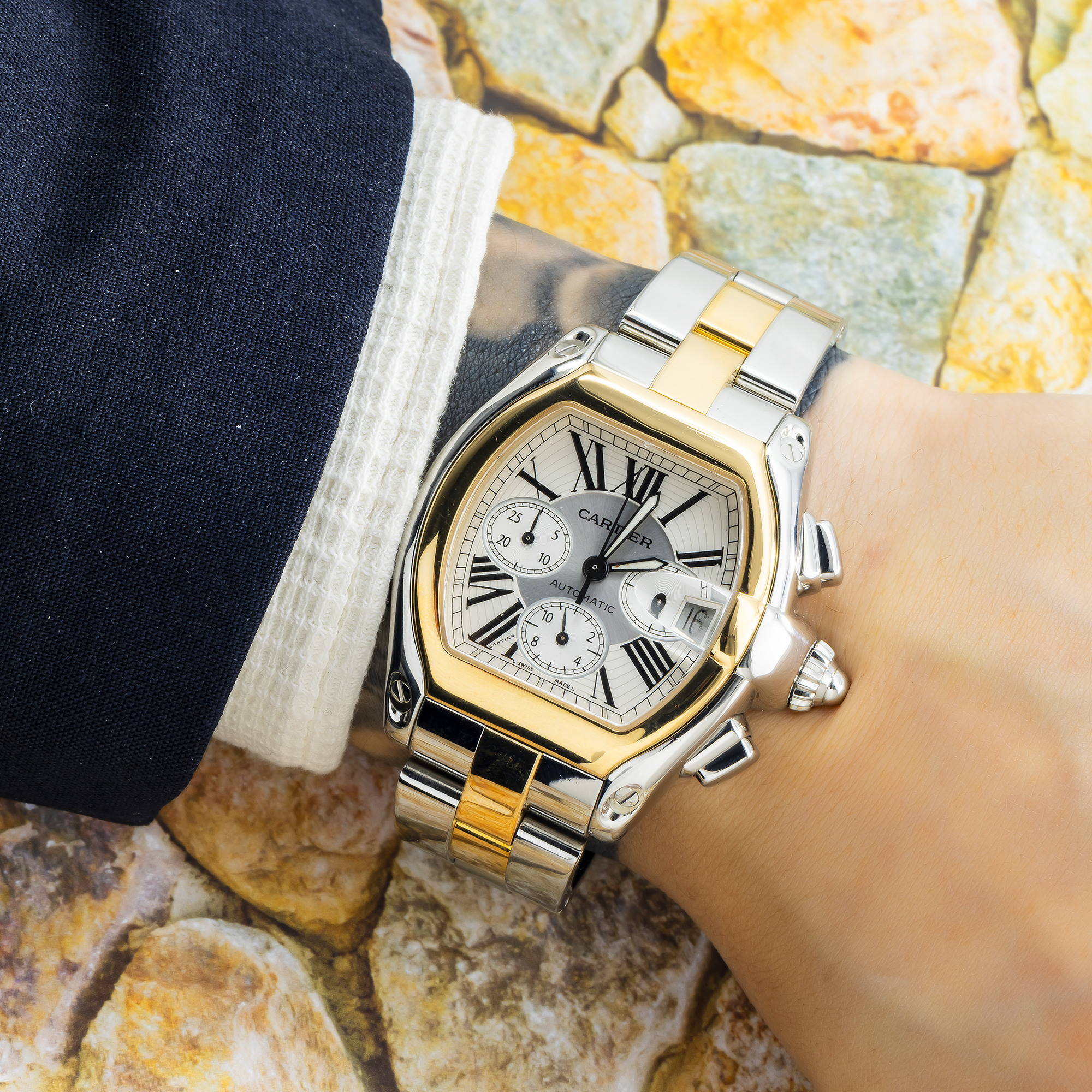 Cartier Roadster XL 43MM W62027Z1 Silver Roman Dial Yellow Gold Cartier Roadster XL 43MM W62027Z1 Silver Roman Dial Yellow Gold