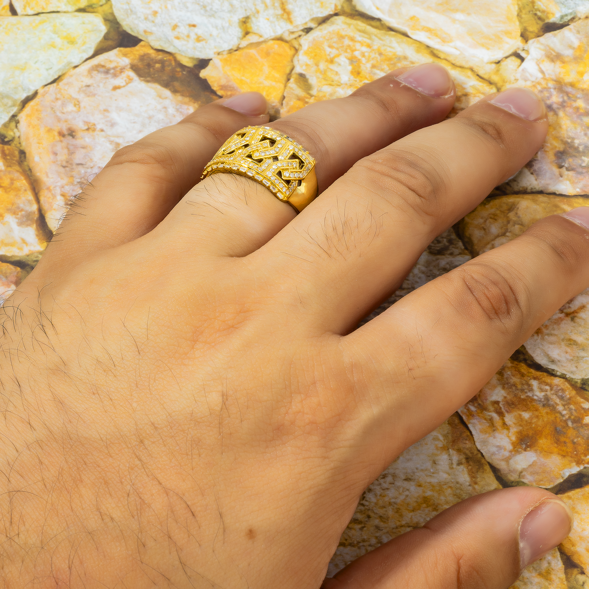 14K GOLD ROUND AND BAGUETTE DIAMOND STATEMENT RING 0.76 CT