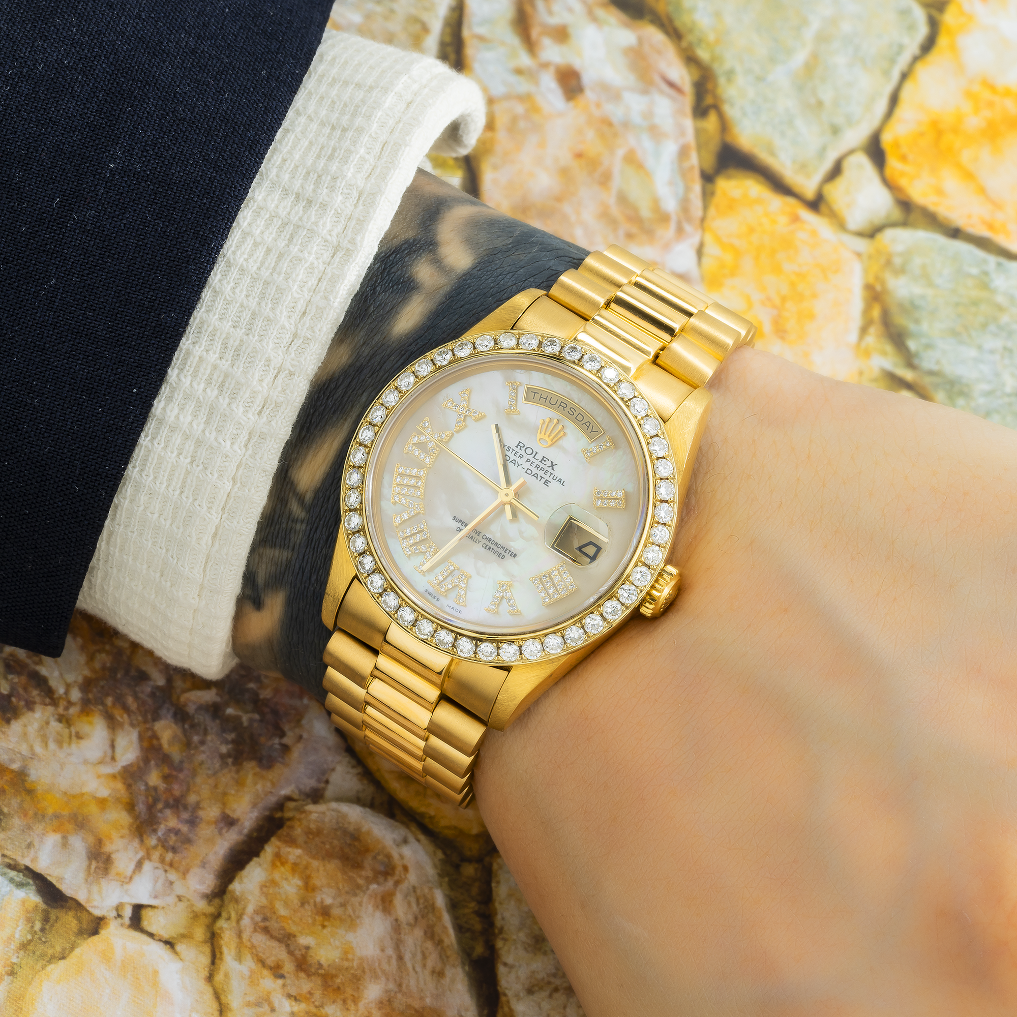 Rolex Day-Date 36MM 18238 White Mother of Pearl Roman Diamond Dial Diamond Bezel 18K Yellow Gold President Bracelet