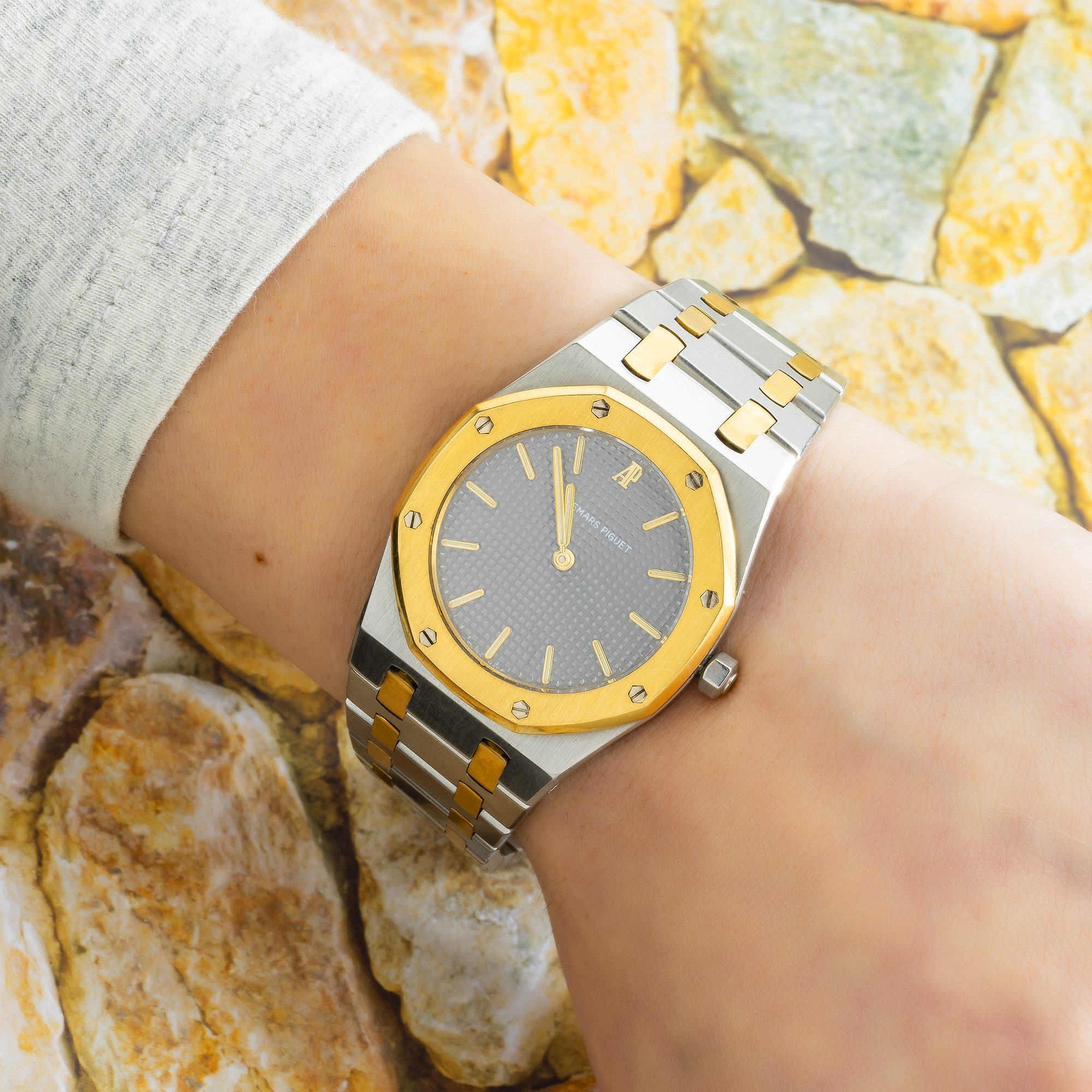 Audemars Piguet Royal Oak 33MM 56303SA.OO.0789SA.01 Gray Dial Yellow Gold Bezel Two Tone Yellow Gold Bracelet