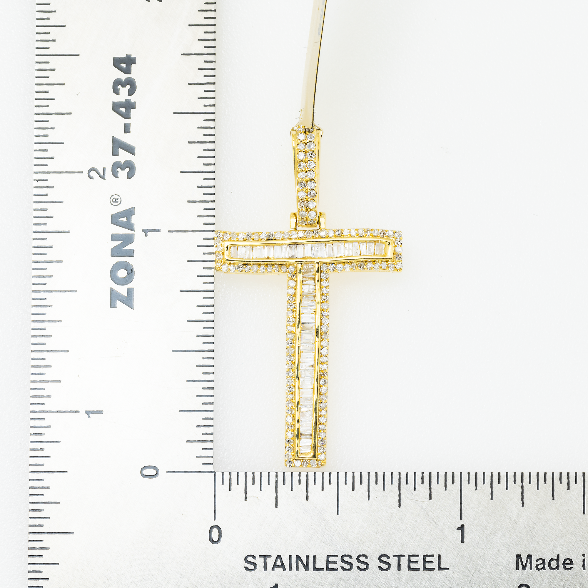 14K GOLD BAGUETTE AND ROUND DIAMOND INITIAL T PENDANT 0.55 CT