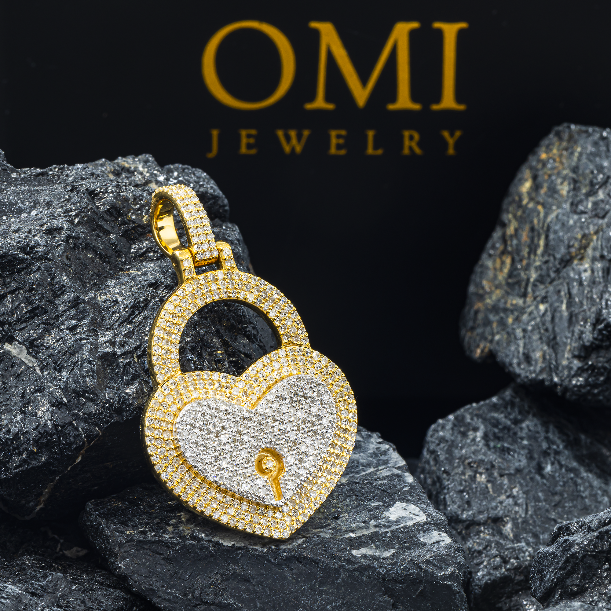 10K GOLD DIAMOND HEART LOCK PENDANT 0.95 CT