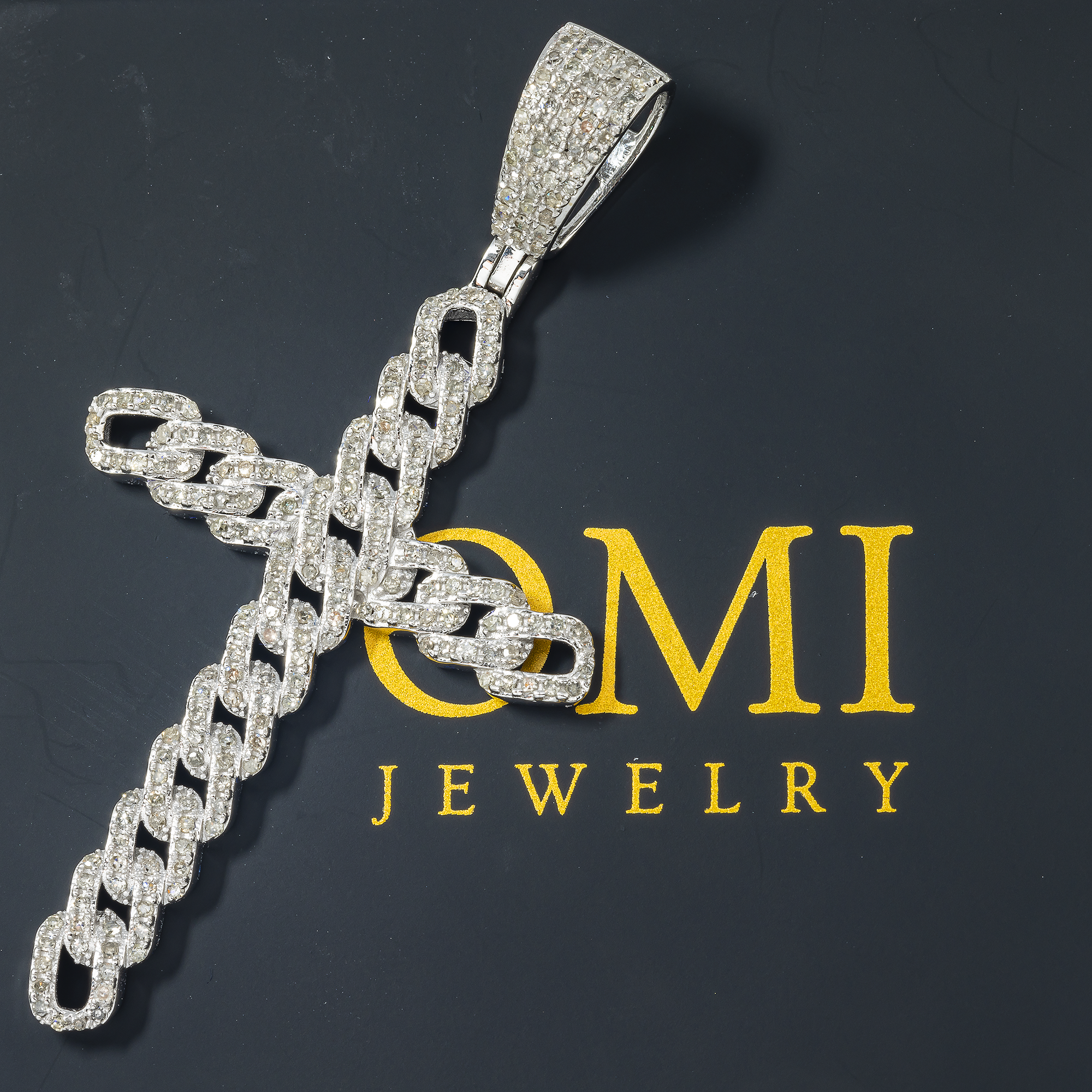 10K GOLD ROUND DIAMOND OPEN LINK CROSS PENDANT 0.70 CT