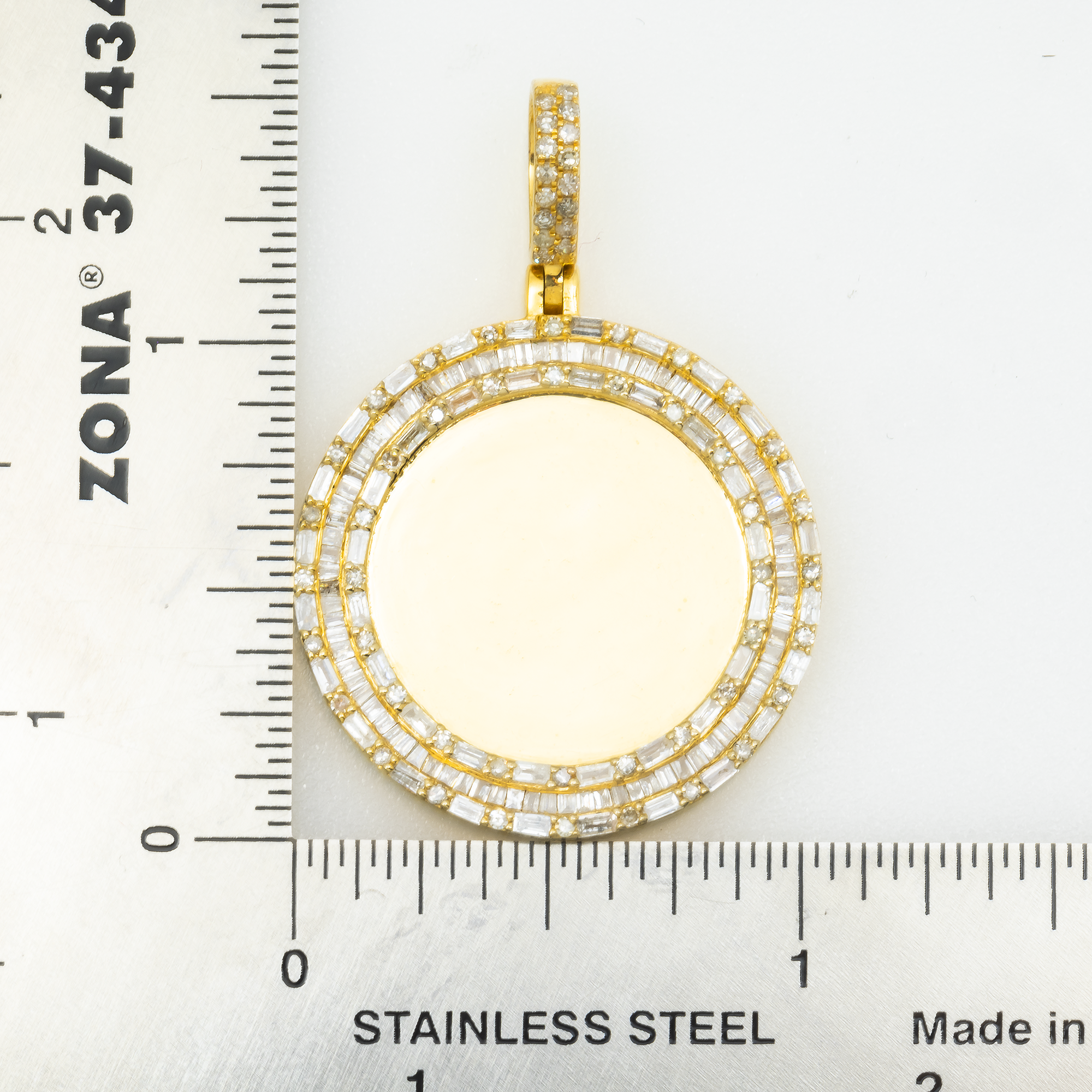 10K GOLD BAGUETTE AND ROUND DIAMOND CIRCLE PICTURE PENDANT 1.90 CT