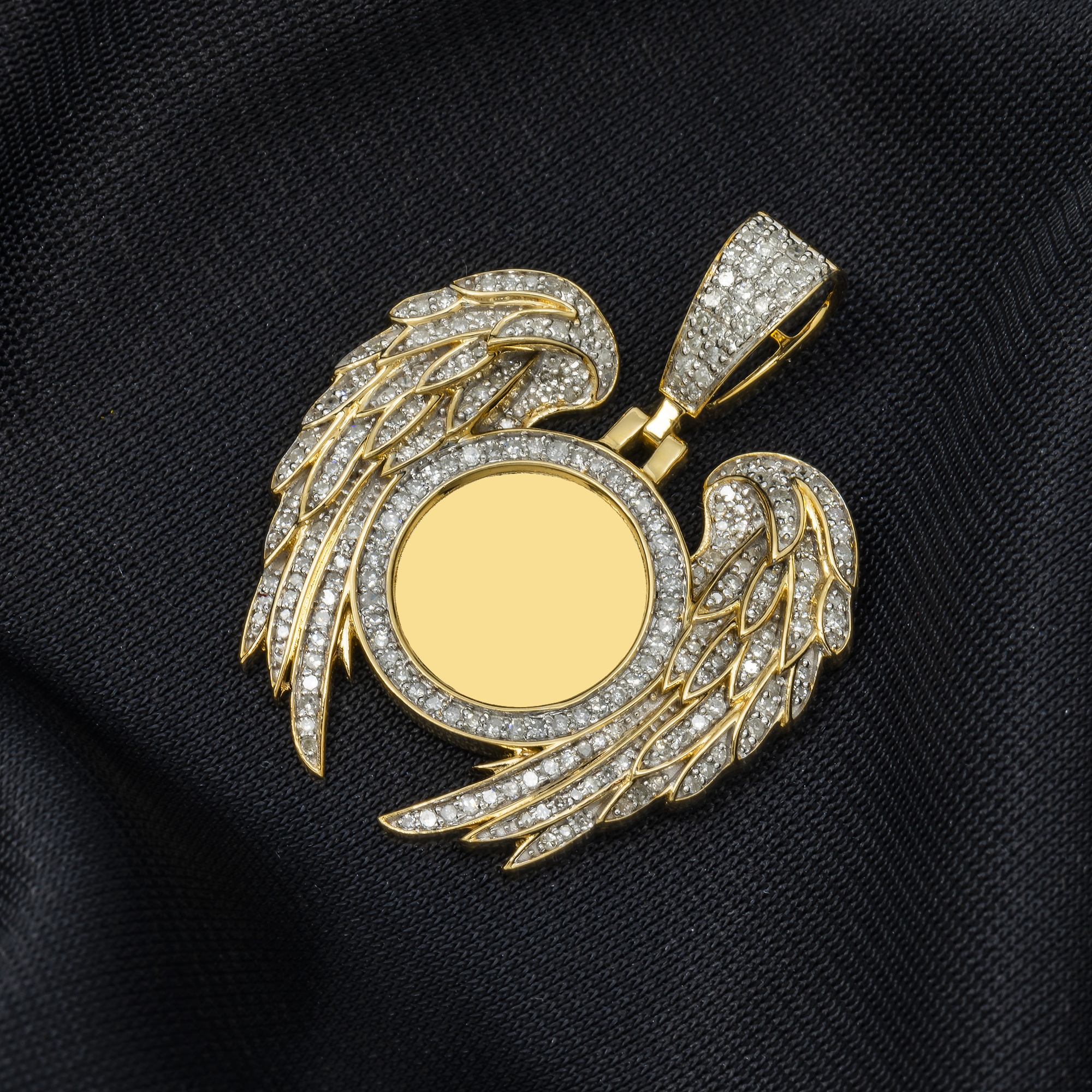 10K GOLD DIAMOND CIRCLE WITH ANGEL WINGS PICTURE PENDANT 0.93 CT