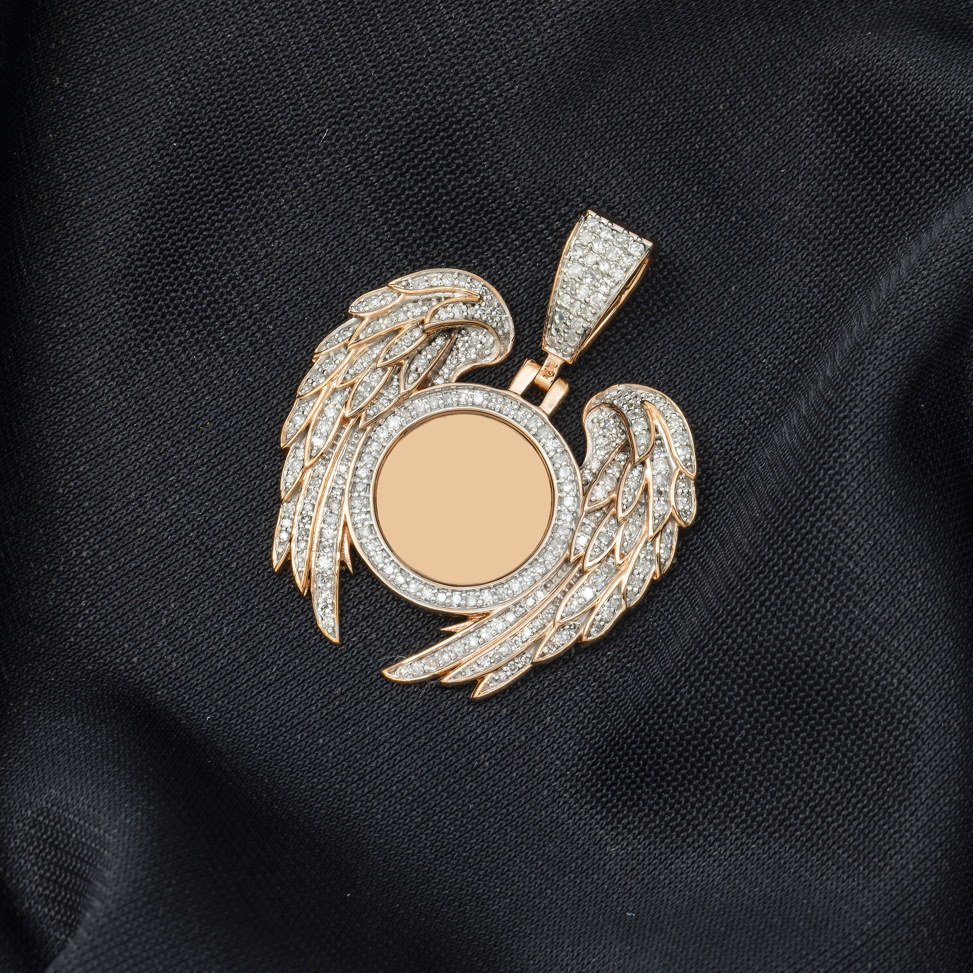 10K GOLD DIAMOND CIRCLE WITH ANGEL WINGS PICTURE PENDANT 0.93 CT
