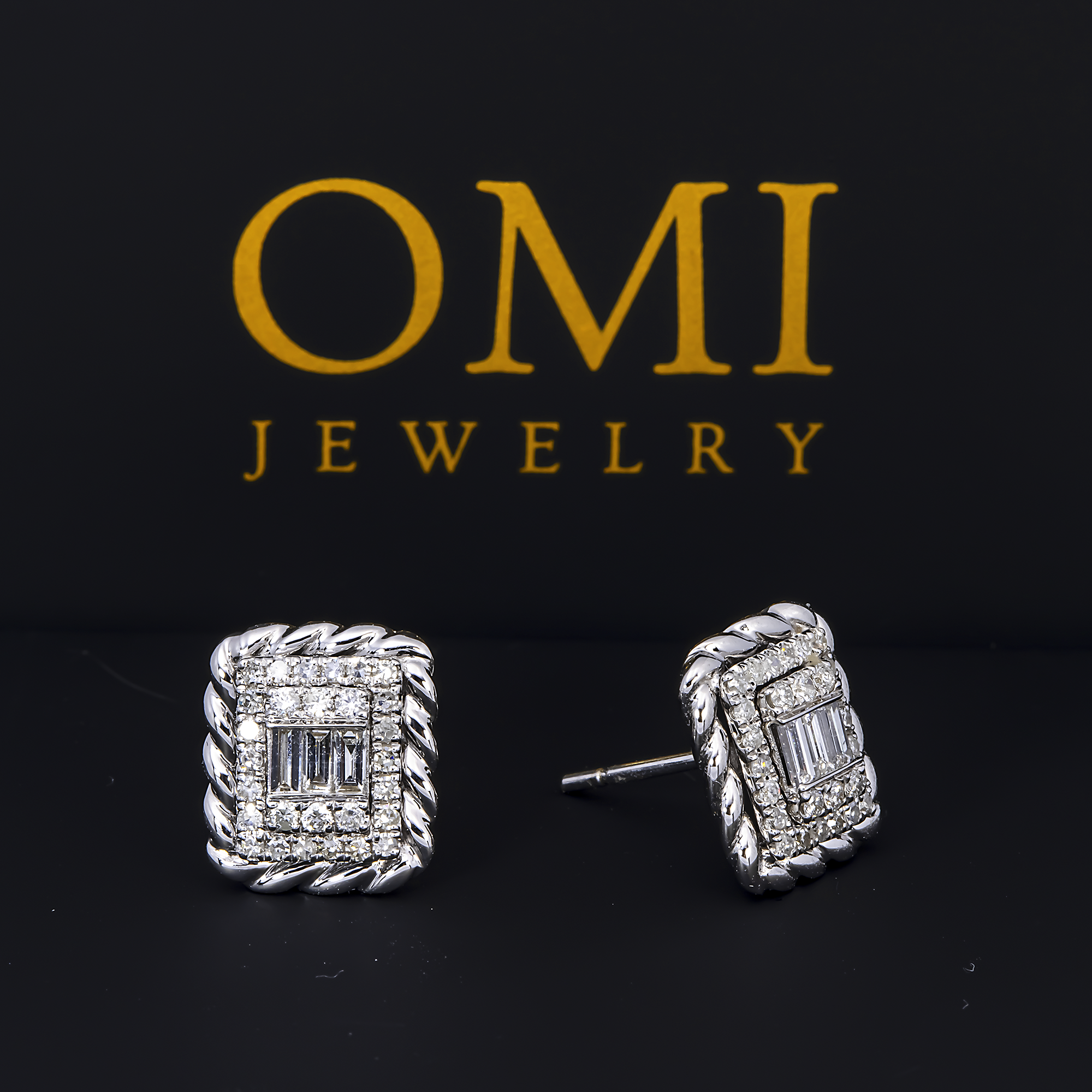 14K GOLD BAGUETTE AND ROUND DIAMOND RECTANGULAR EARRINGS 0.55 CTW