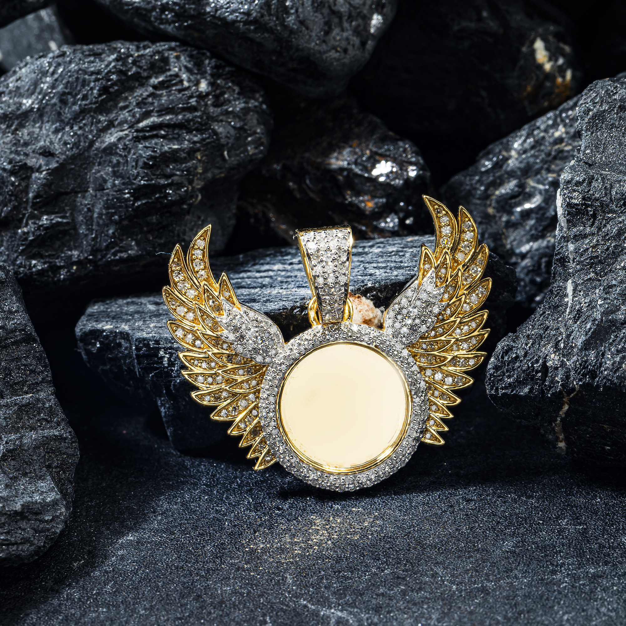 10K GOLD DIAMOND CIRCLE WITH ANGEL WINGS PICTURE PENDANT 0.93 CT