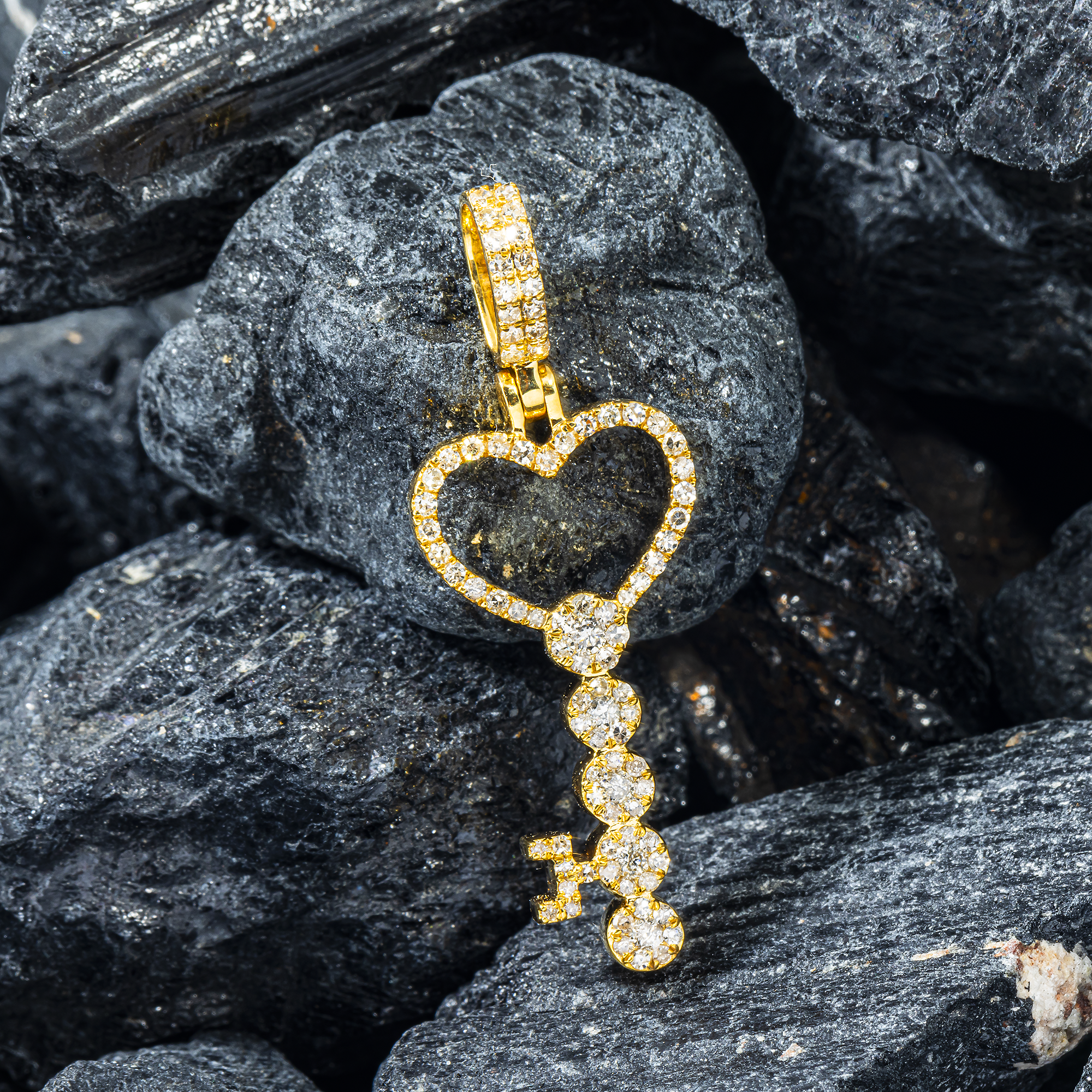 10K GOLD DIAMOND HEART KEY PENDANT 0.52 CT