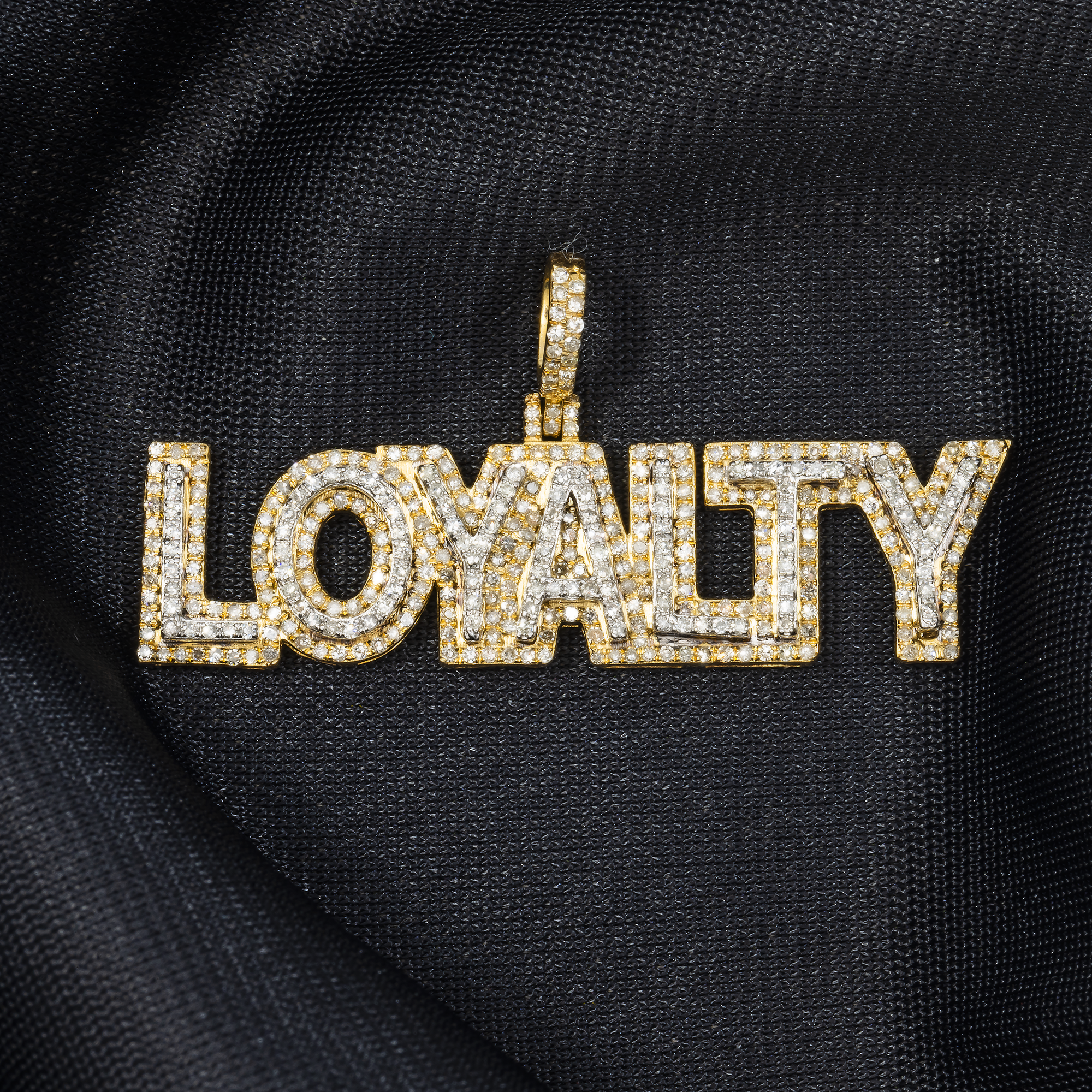 10K GOLD DIAMOND LOYALTY PENDANT 1.20 CT