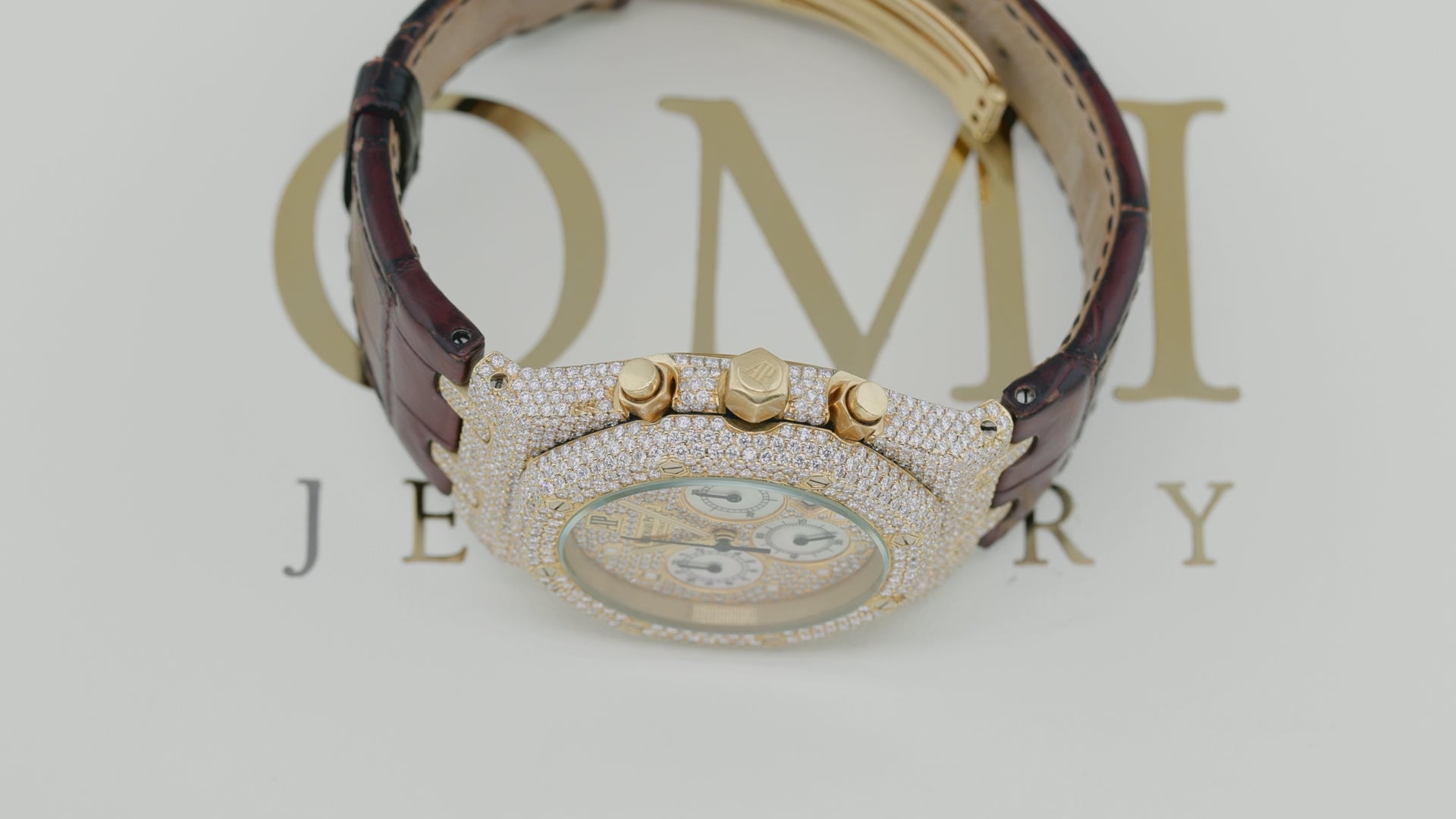 AUDEMARS PIGUET ROYAL OAK CHRONOGRAPH 26022BA 39MM SET WITH DIAMONDS - PAVE DIAL AND LEATHER BRACELET