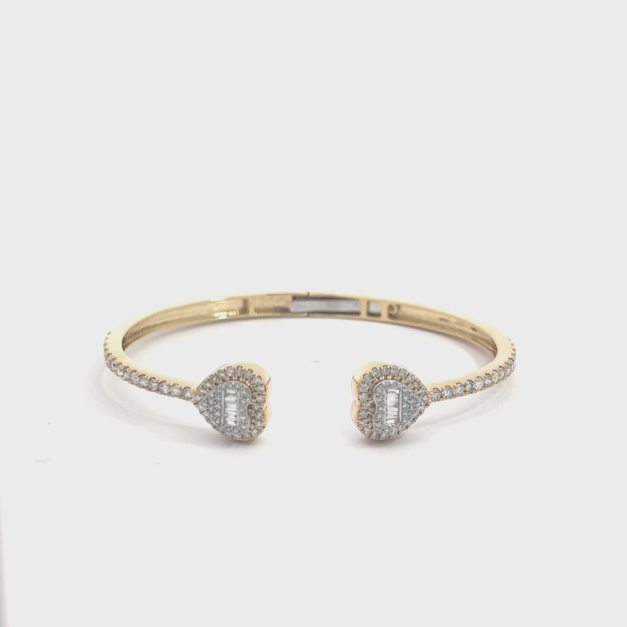 025359 PWR26618BG-YG $7.950 AR1590-0324 10K YG DIAMOND 1.92CTW 7.114.3GRAMS__2024-04-02-13-55-52.mp4