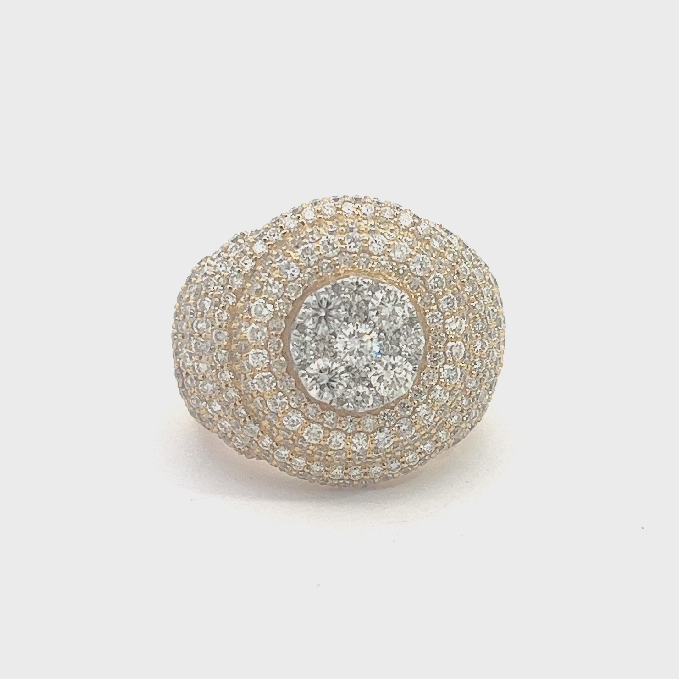 MRG4022Y $44,990.00 14KY+W 6.00CTW DIAMOND ROUND CLUSTER MENS RING 4 BUBBLE BORDERS__2024-04-05-14-59-55.mp4