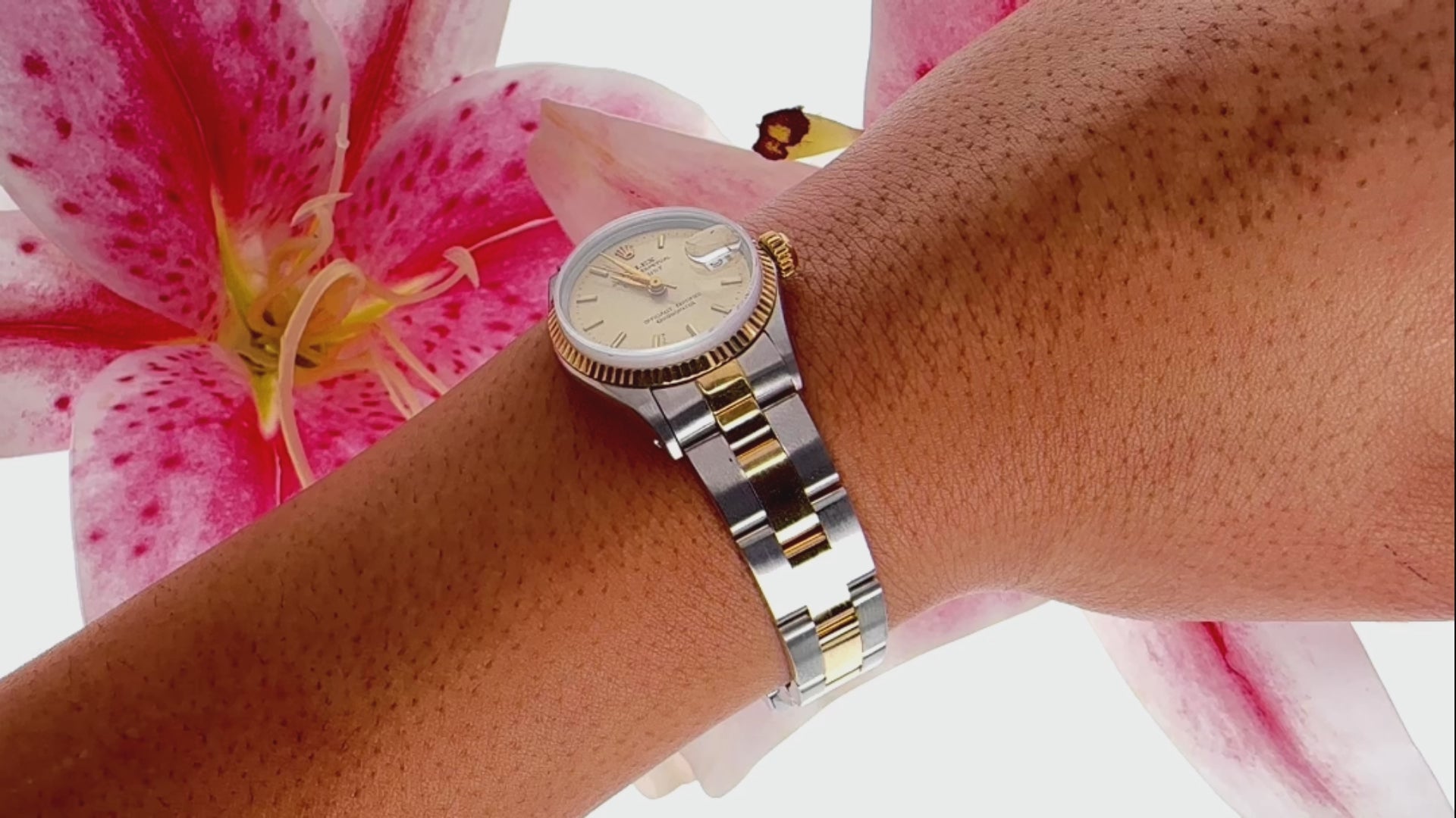 Rolex Datejust 26MM 6917 Champagne Dial Fluted Bezel Two Tone Yellow Gold Oyster Bracelet