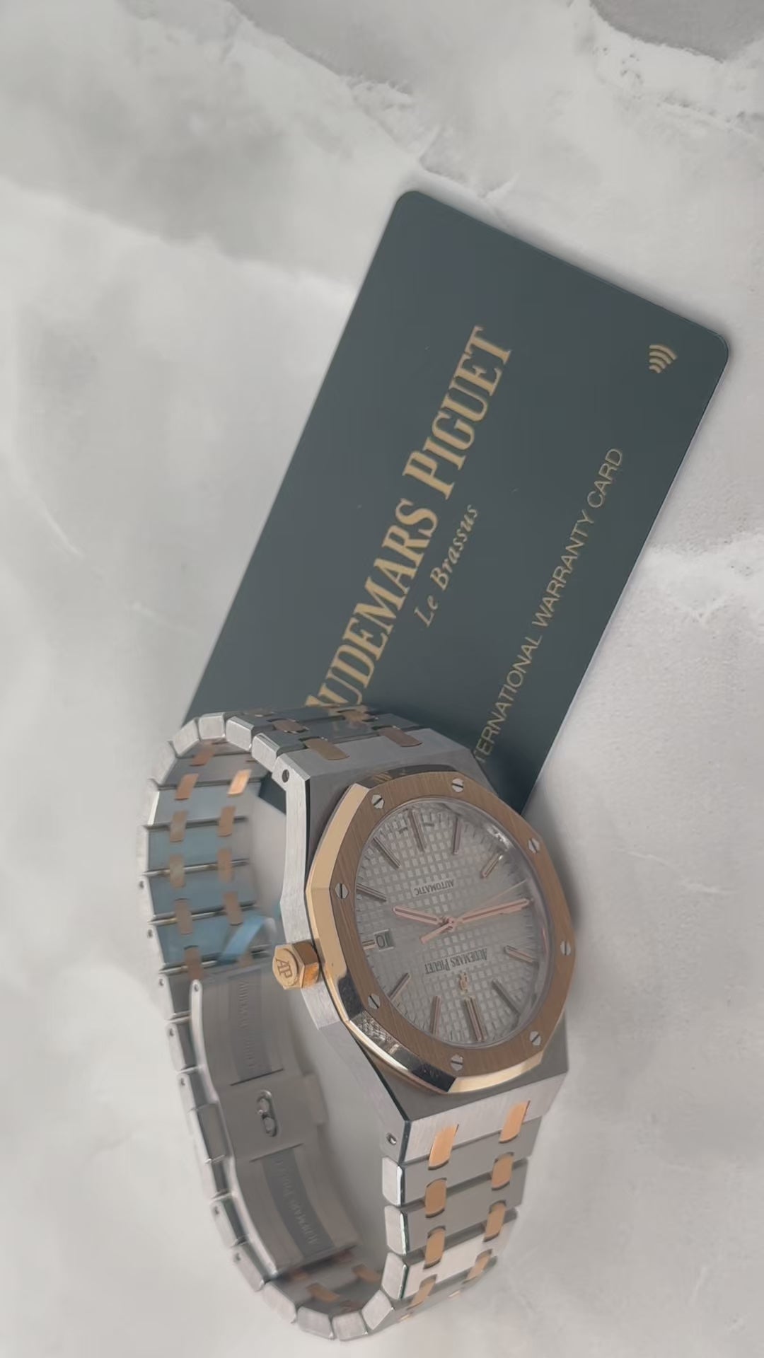 Audemars Piguet Royal Oak Selfwinding 41MM 15400SR.OO.1220SR.01 Silver Dial Rose Gold Bezel Two Tone Rose Gold Bracelet