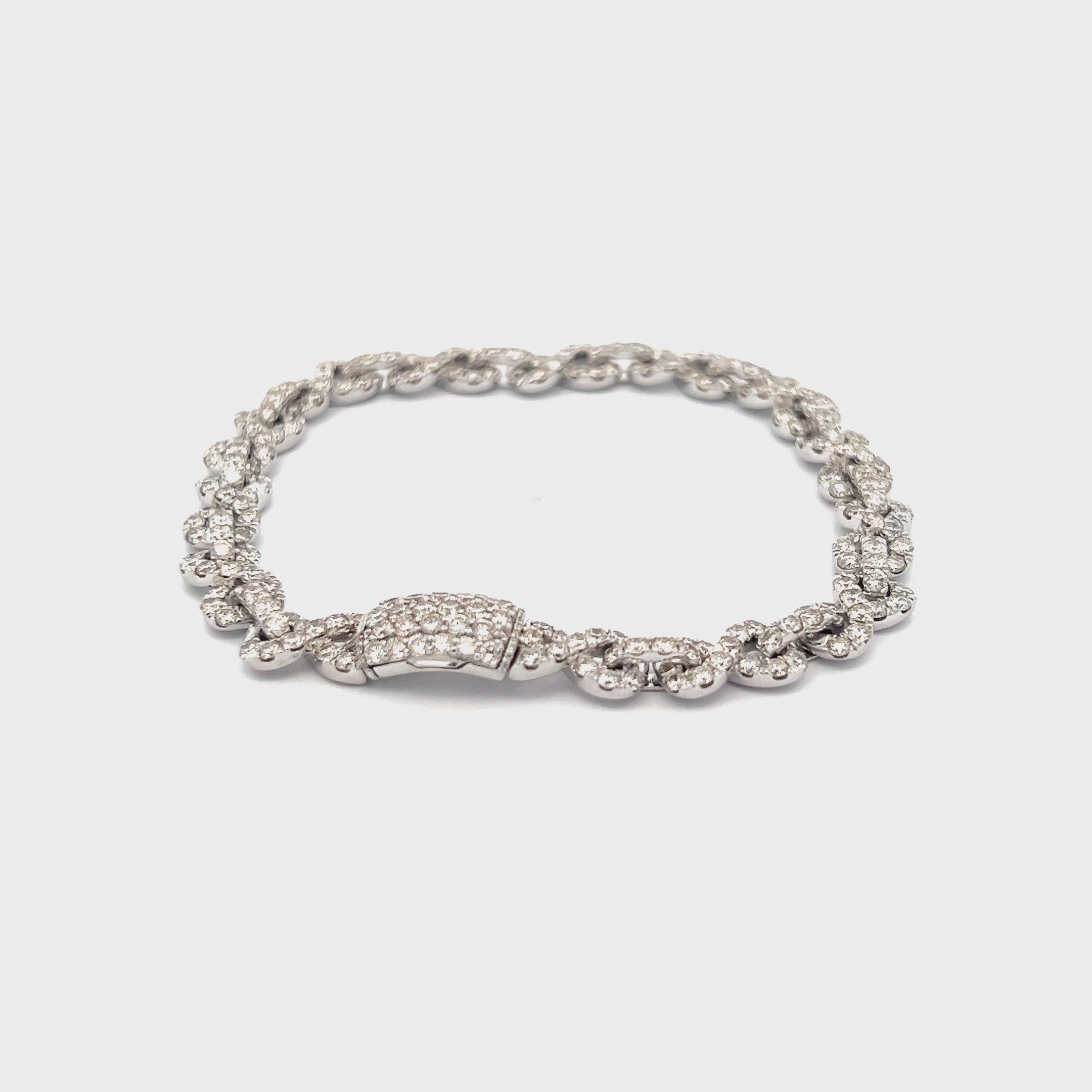 MBR3936W-B $68,990.00. 140W 18.26CTW DIAMOND INFINITY ROLO LINK BRACELET 8* - 7.5MM__2024-04-18-13-33-17.mp4