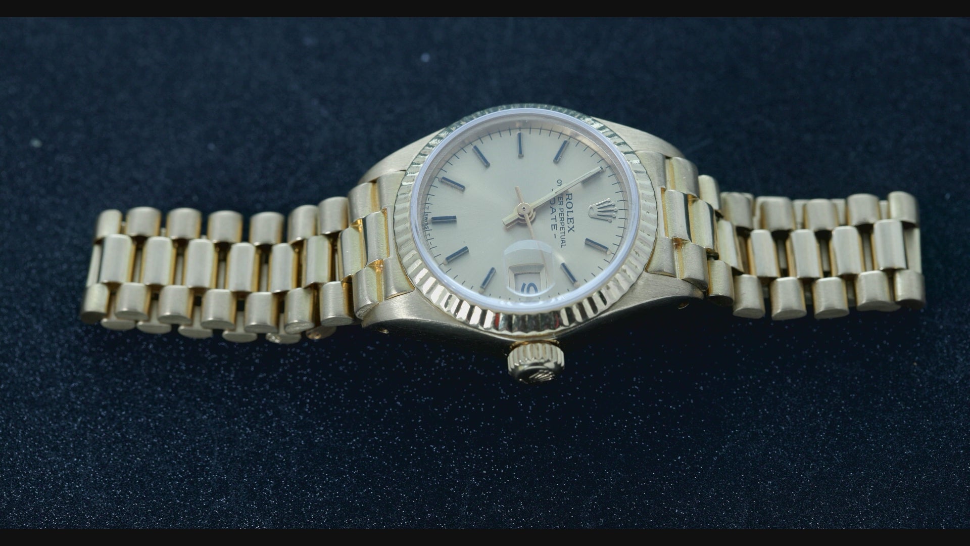 Rolex Datejust 26MM 69178 Champagne Dial Fluted Bezel 18K Yellow Gold President Bracelet