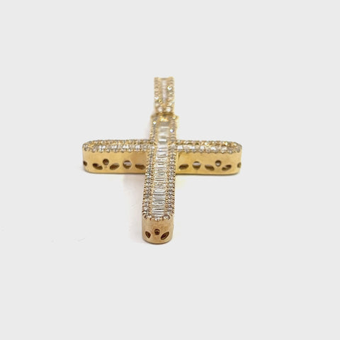 CR0633Y $27,750.00 1481 3.0561 BAGUETTE DIAMOND CROSS SINGLE ROW - W:ROUND DIAM FRAME - (2.75 lu:au__2024-04-10-10-24-08.mp4