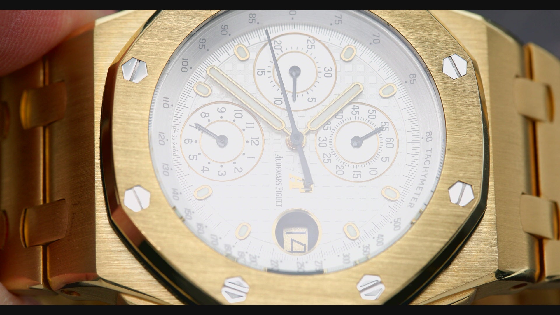 Audemars Piguet Royal Oak Offshore Chronograph Yellow Gold White Dial 25721BA.OO.1000BA.03