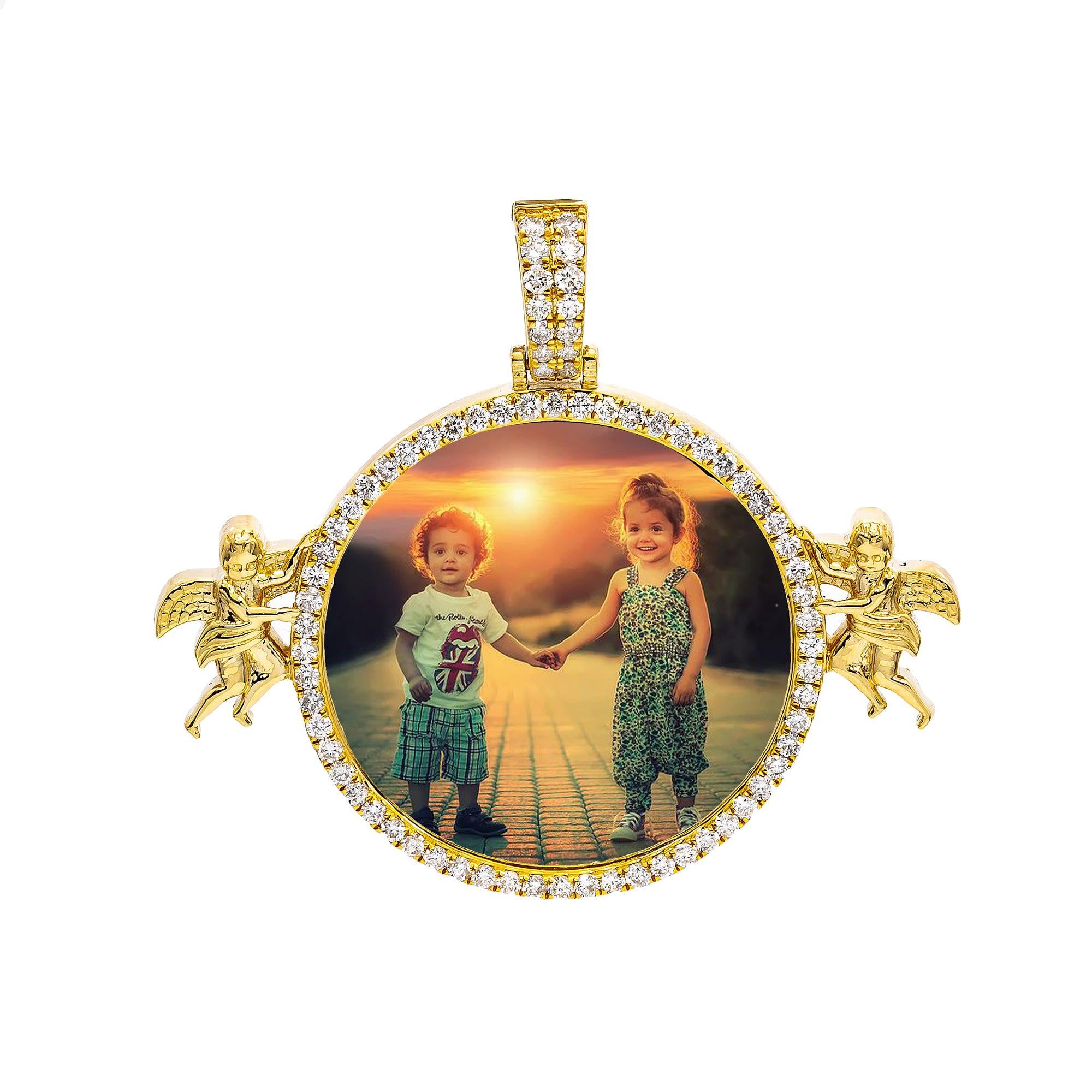 DIAMOND ROUND PICTURE PENDANT WITH 1.47CT DIAMONDS