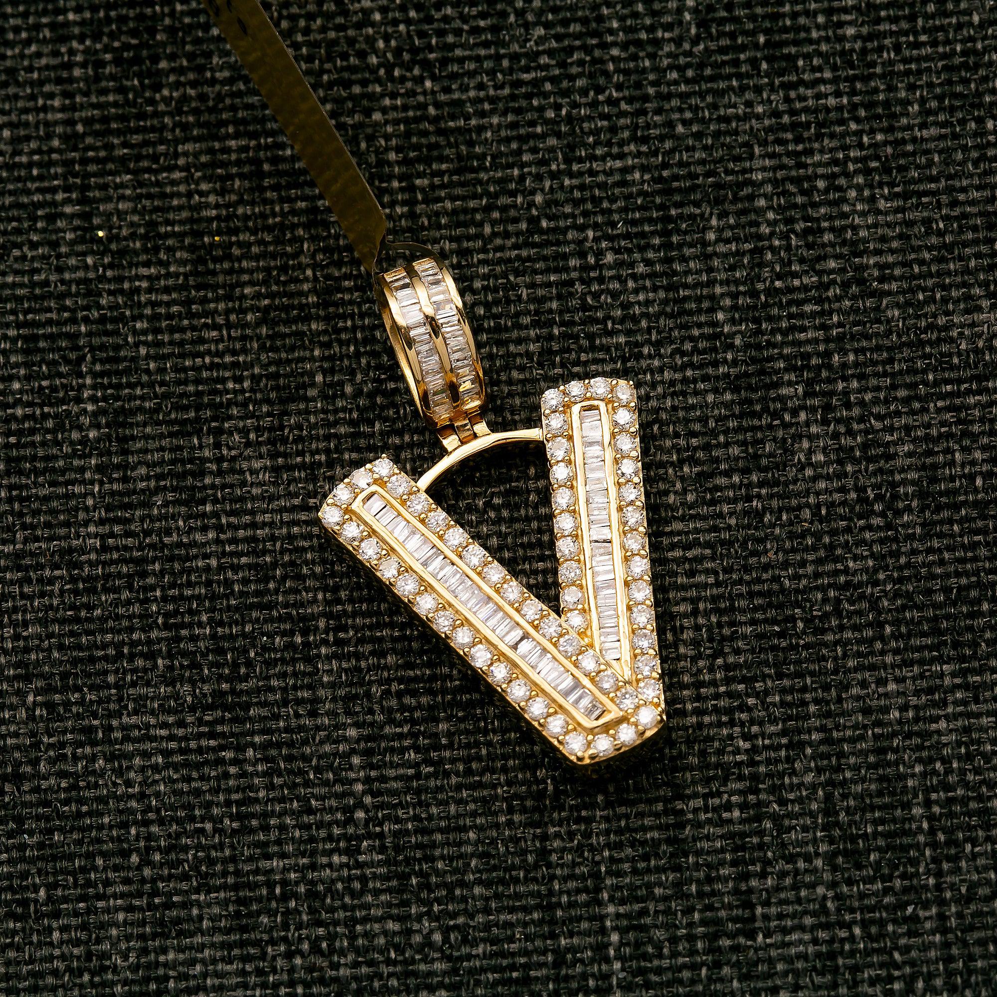 14K YELLOW GOLD DIAMOND LETTER V PENDANT 1.00 CT