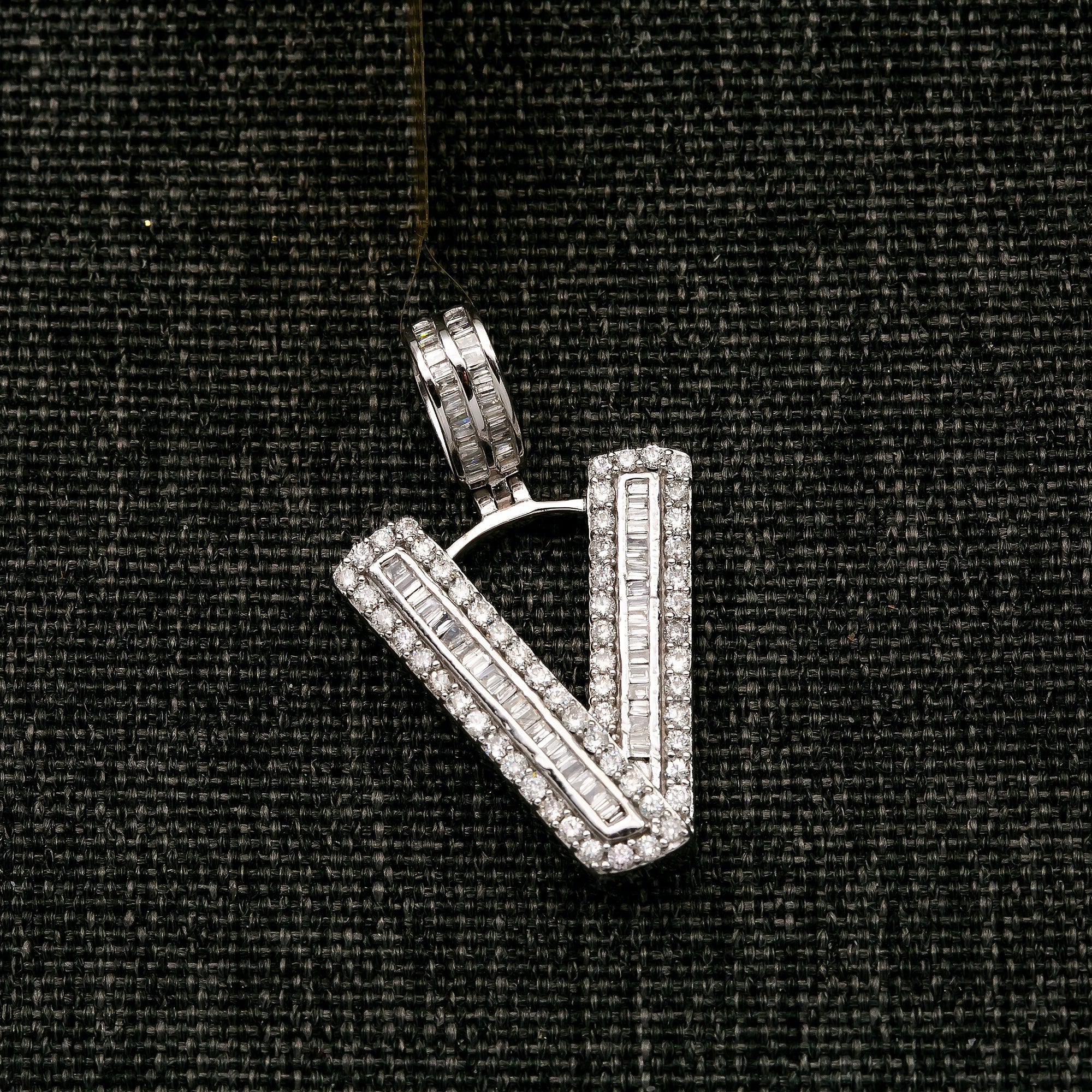 14K WHITE GOLD DIAMOND LETTER V PENDANT 0.99 CT