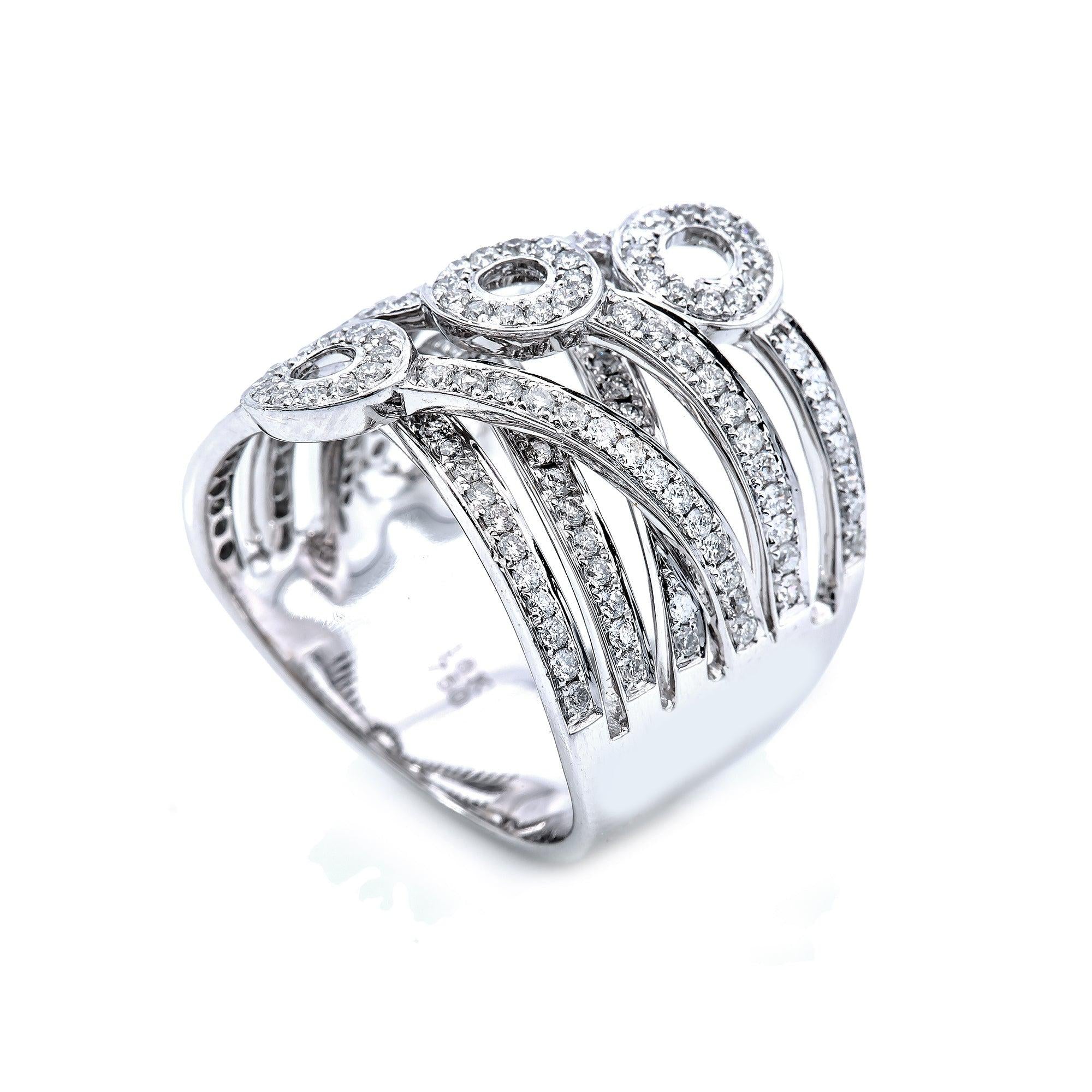 18K White Gold Oval Diamond Ring