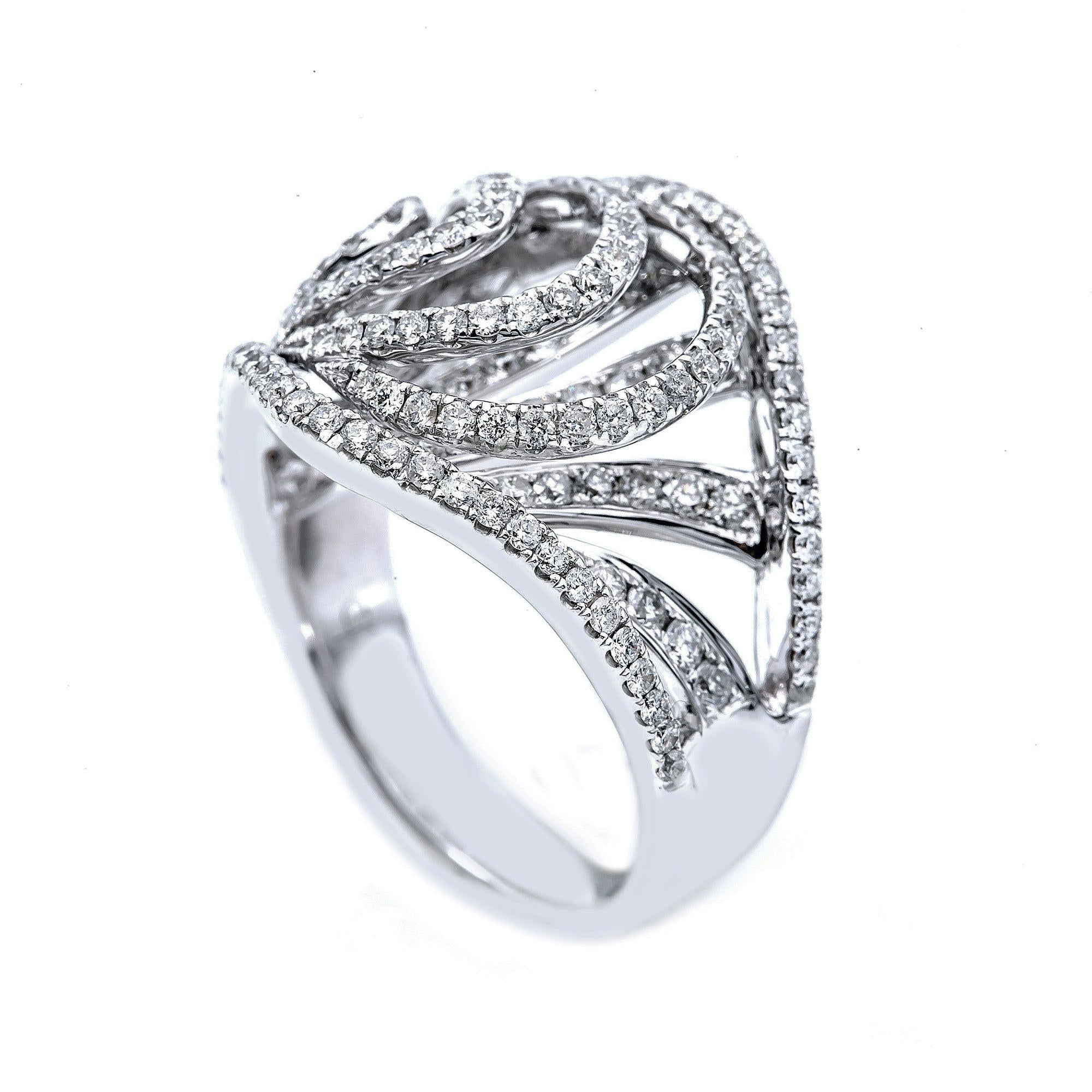 18K White Gold Oval Diamond Ring