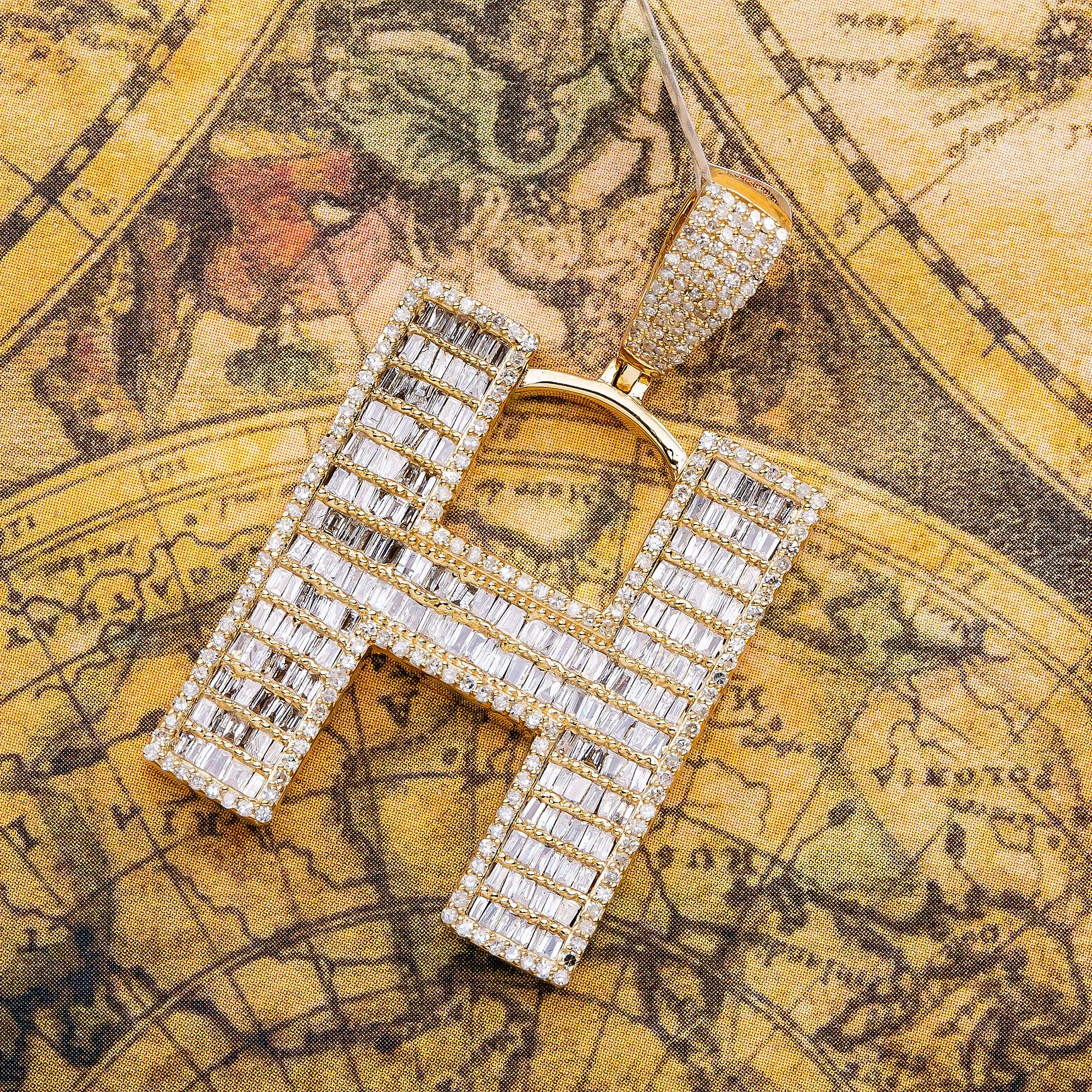 14K Yellow Gold Unisex Letter H Pendant with 2.03 CT Diamond