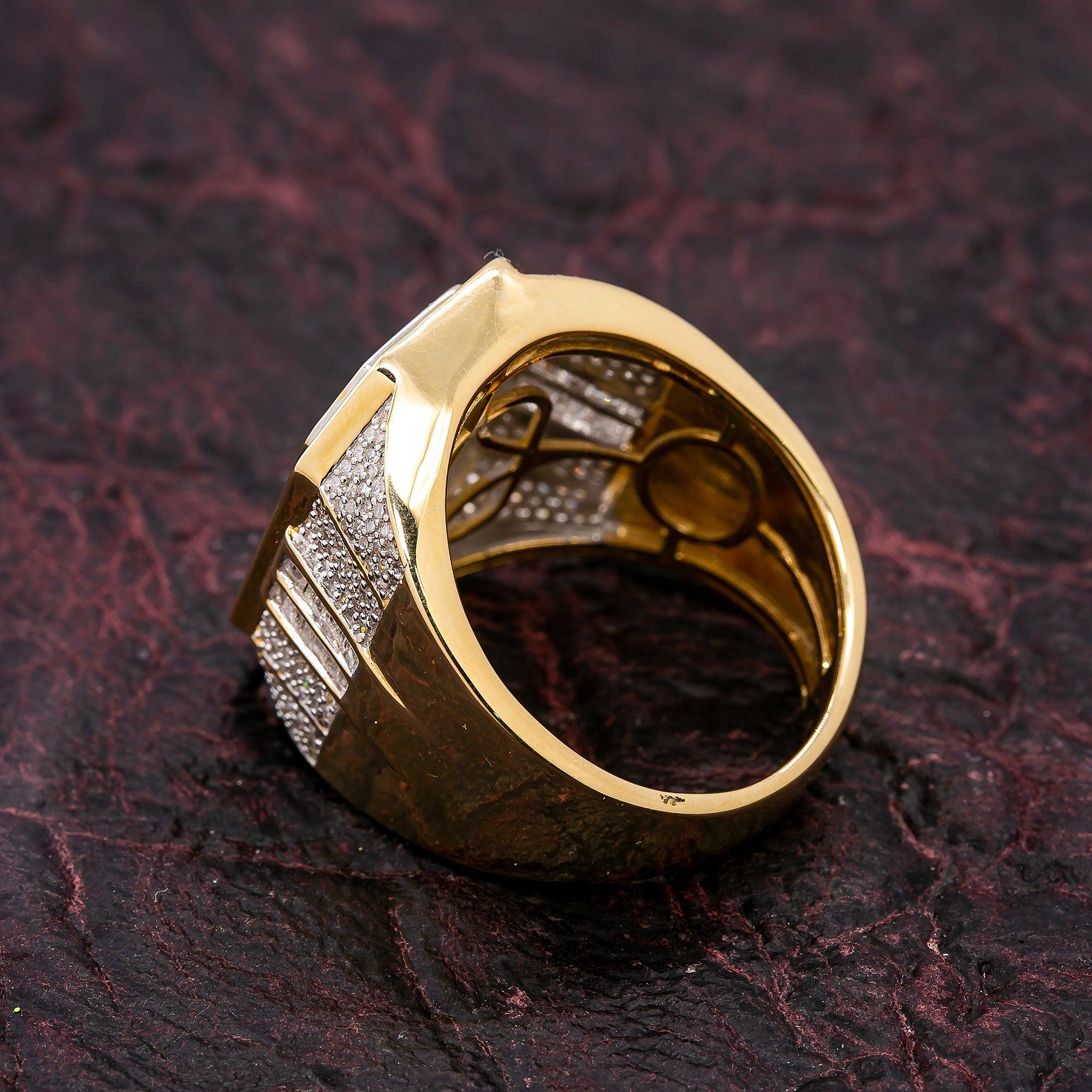 MAN'S 14K YELLOW GOLD RING WITH 1.66 CT BAGUETTE AND ROUND DIAMONDS
