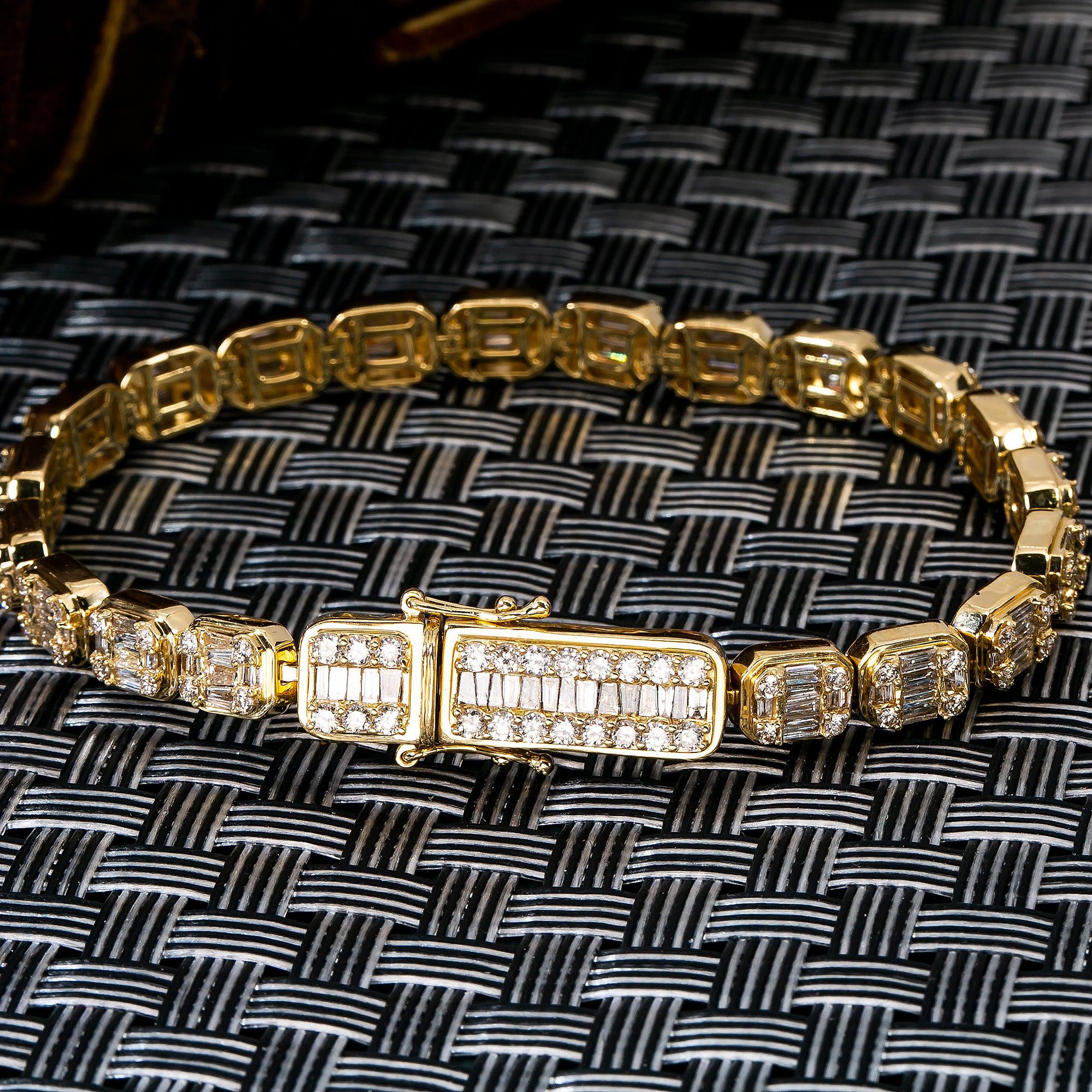 14K YELLOW GOLD BRACELET WITH 5.90 CT BAGUETTE DIAMONDS